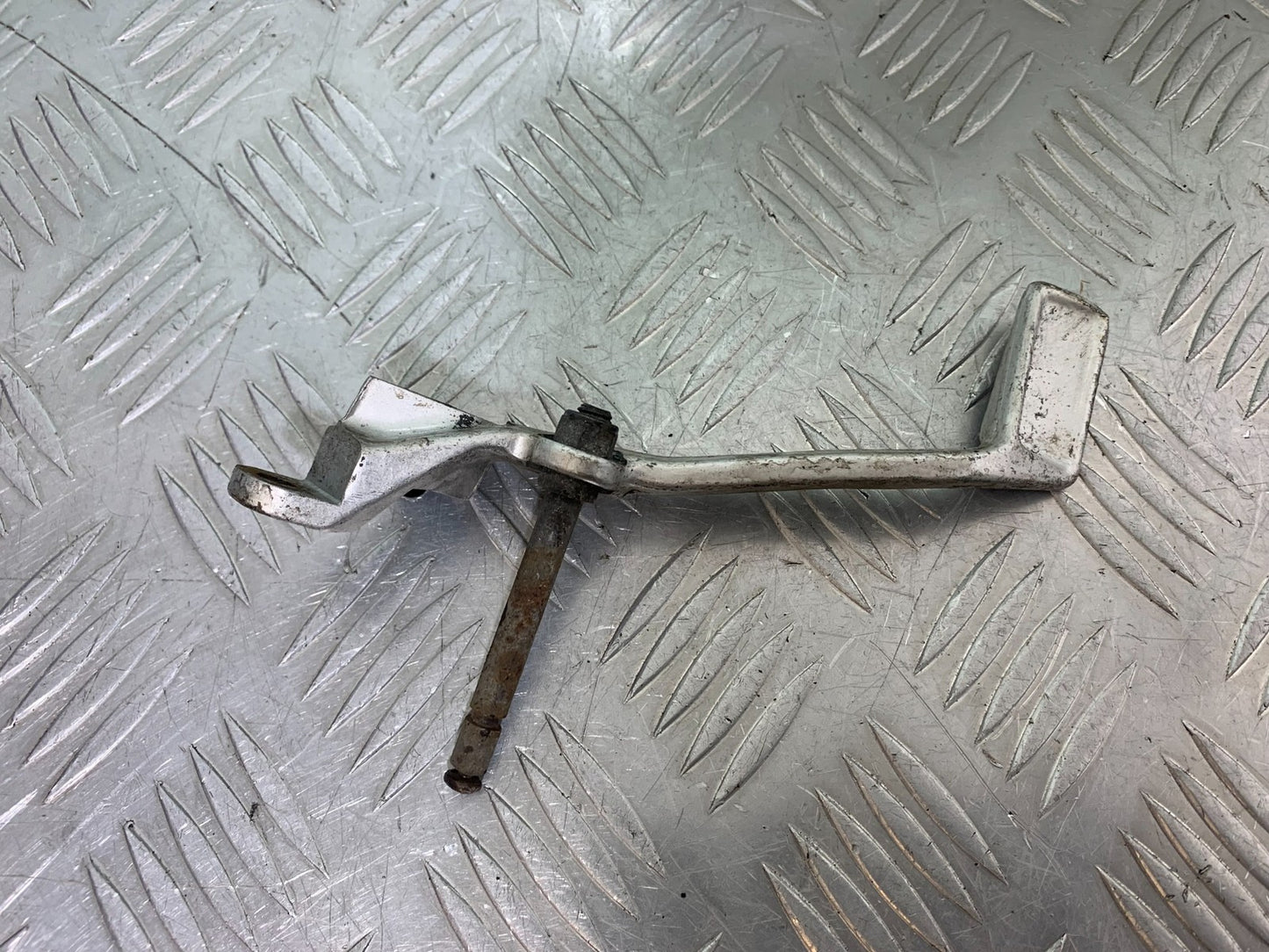YAMAHA XJR1300 XJR 1300 REAR BRAKE PEDAL  YEAR  1999-2003 (CMB1119)