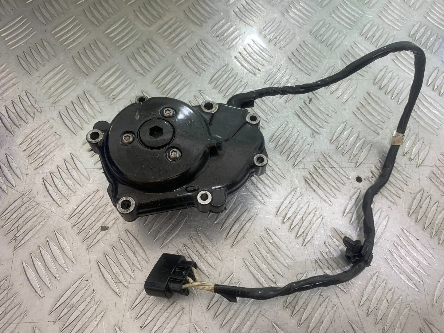 YAMAHA YZF R1 4C8 GENERATOR (GENUINE YAMAHA )  YEAR 2007-2008 (CMB1237)