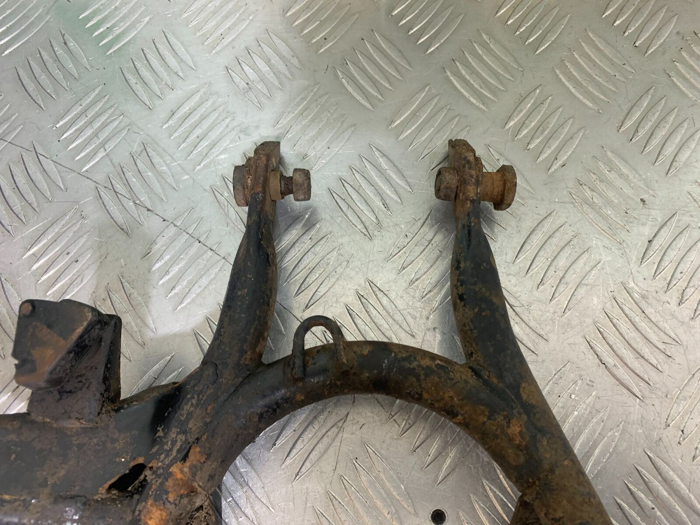 YAMAHA XJR1300 XJR 1300 CENTER STAND  1999-2003 (CMB1119)