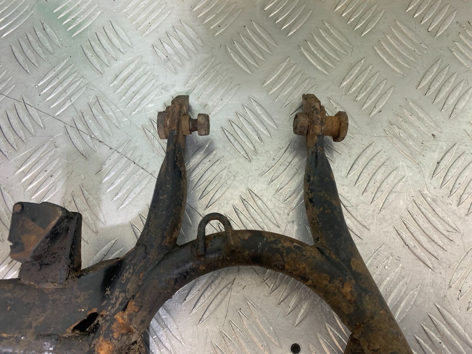 YAMAHA XJR1300 XJR 1300 CENTER STAND  1999-2003 (CMB1119)