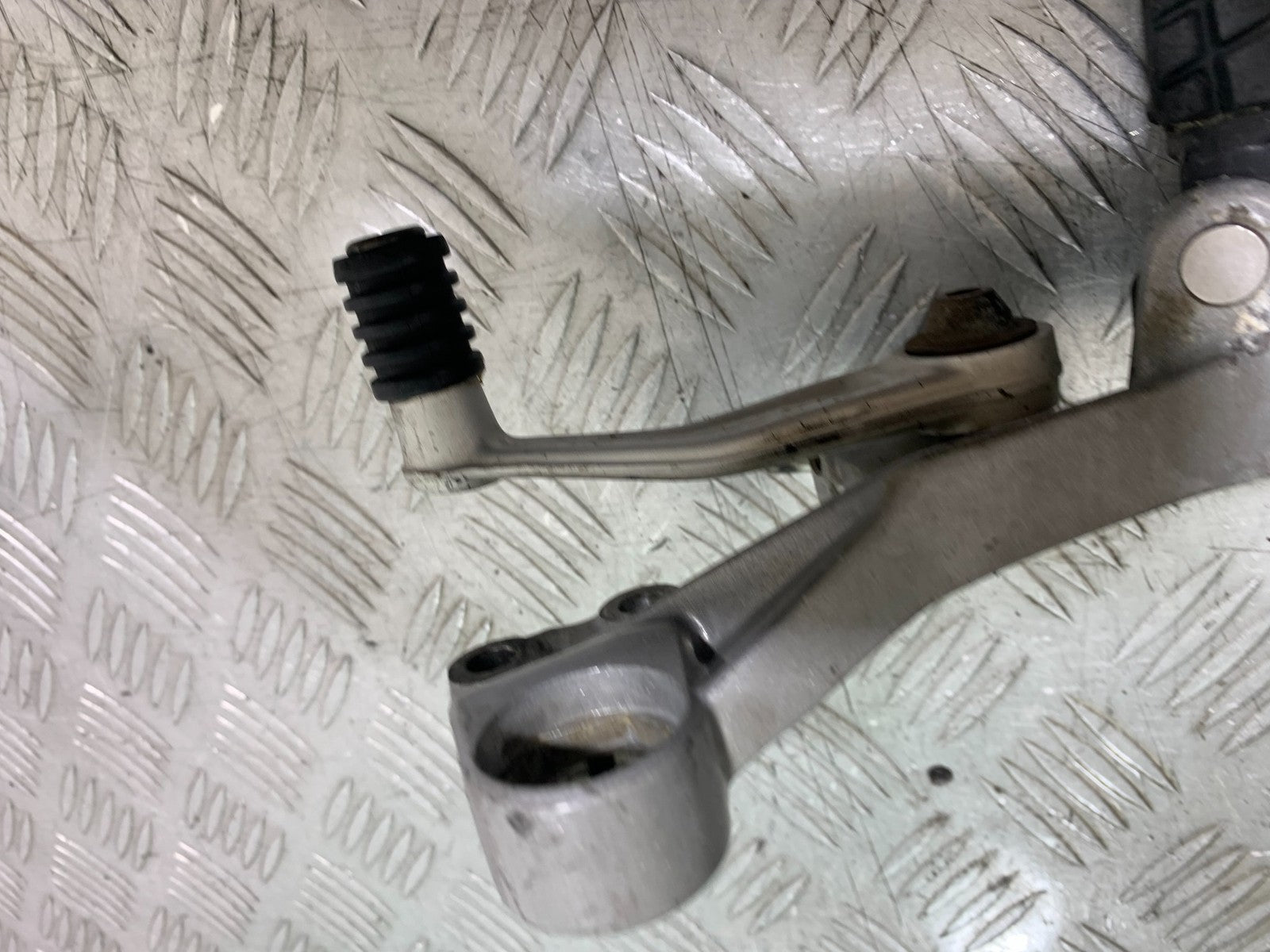 KTM DUKE 125 RIGHT HANGER  YEAR 2012-2016 (CMB1317)