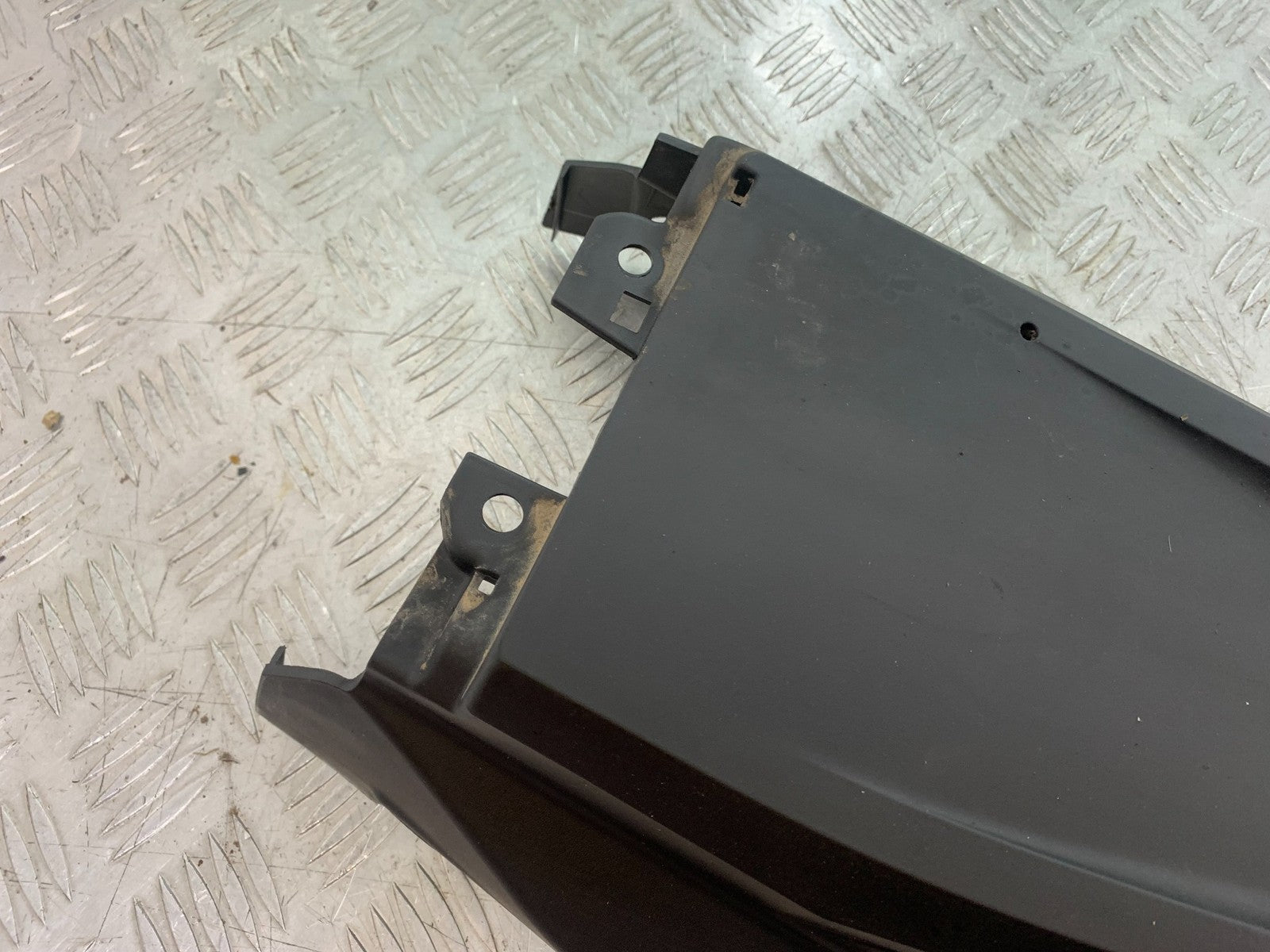 KTM 125 DUKE UNDERTRAY  YEAR 2018-2023 (CMB1185)