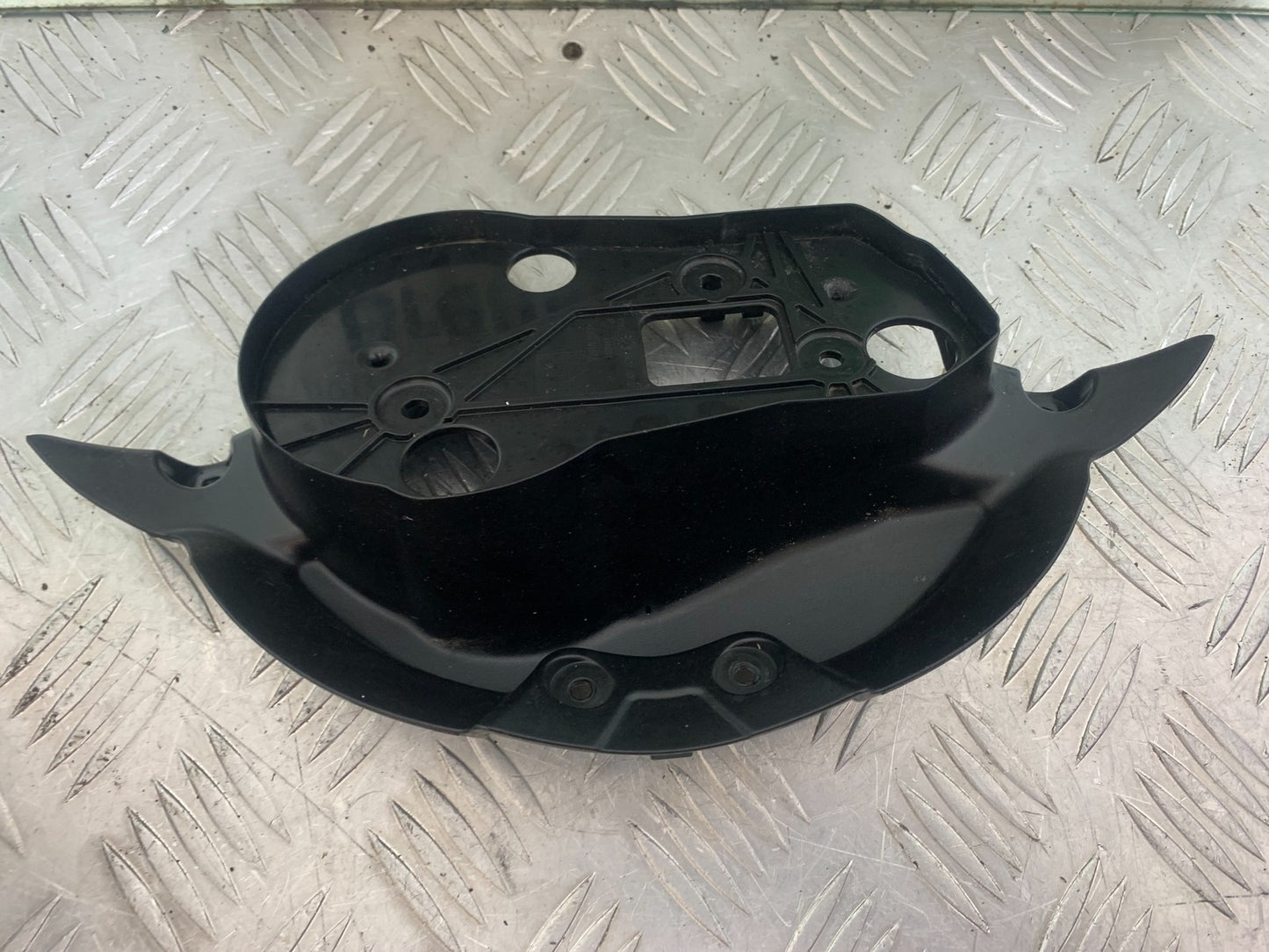 TRIUMPH 675 STREET TRIPLE CLOCK MOUNTING PLATE   2013-2016 (CMB1186)