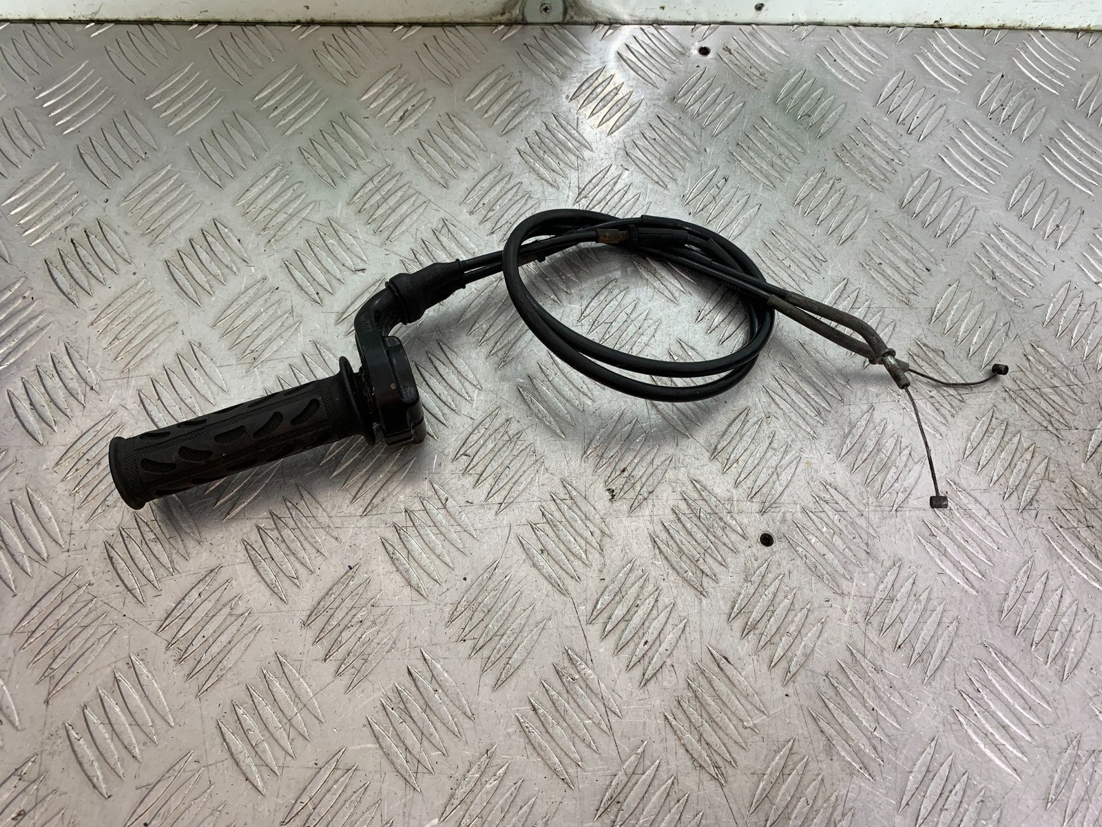 KAWASAKI ZX6R ZX6 J THROTTLE AND CABLES   YEAR 2000 (CMB1312)