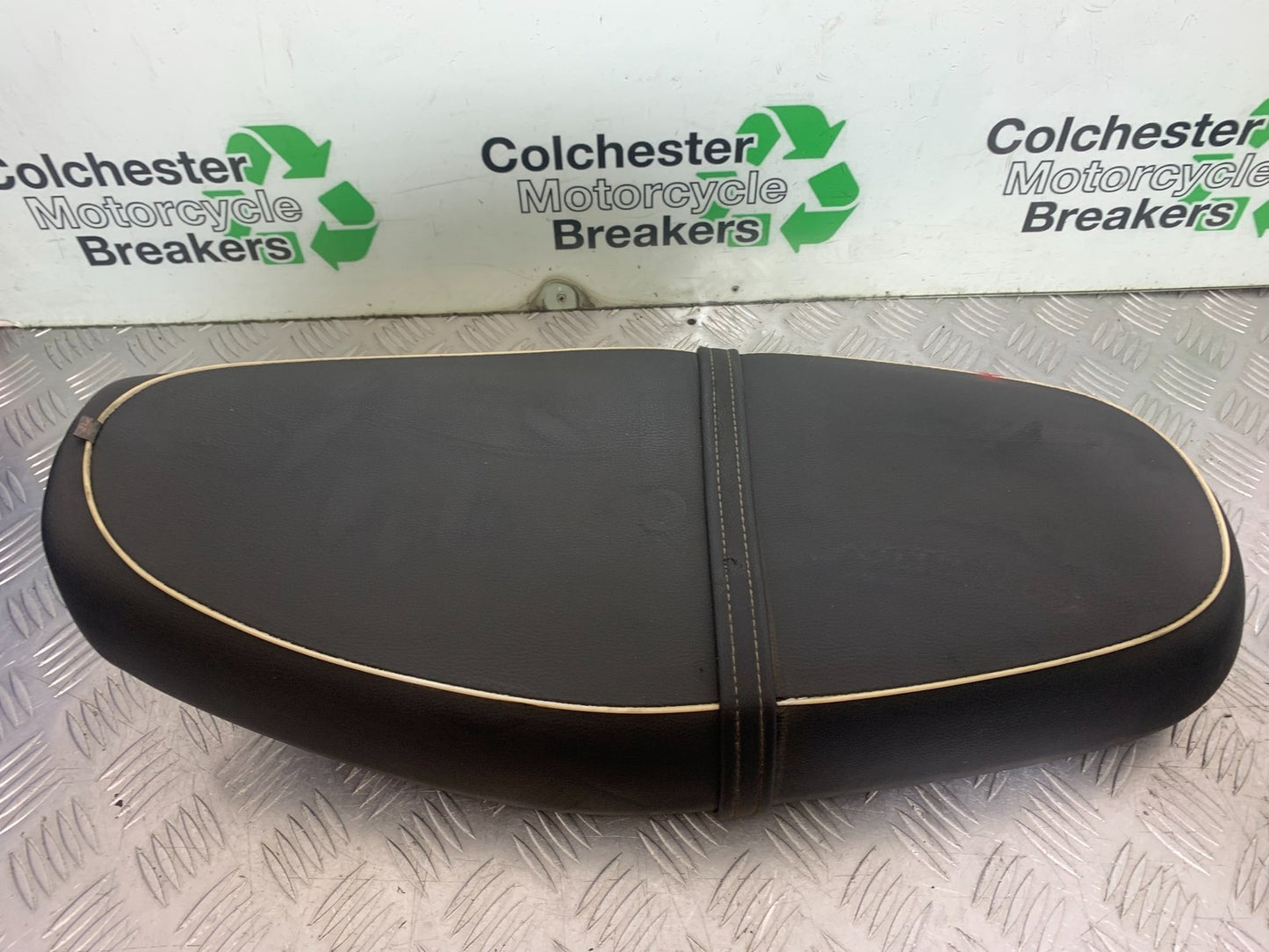 BSA 650 GOLD STAR SEAT YEAR 2022-2025 (CMB1262)