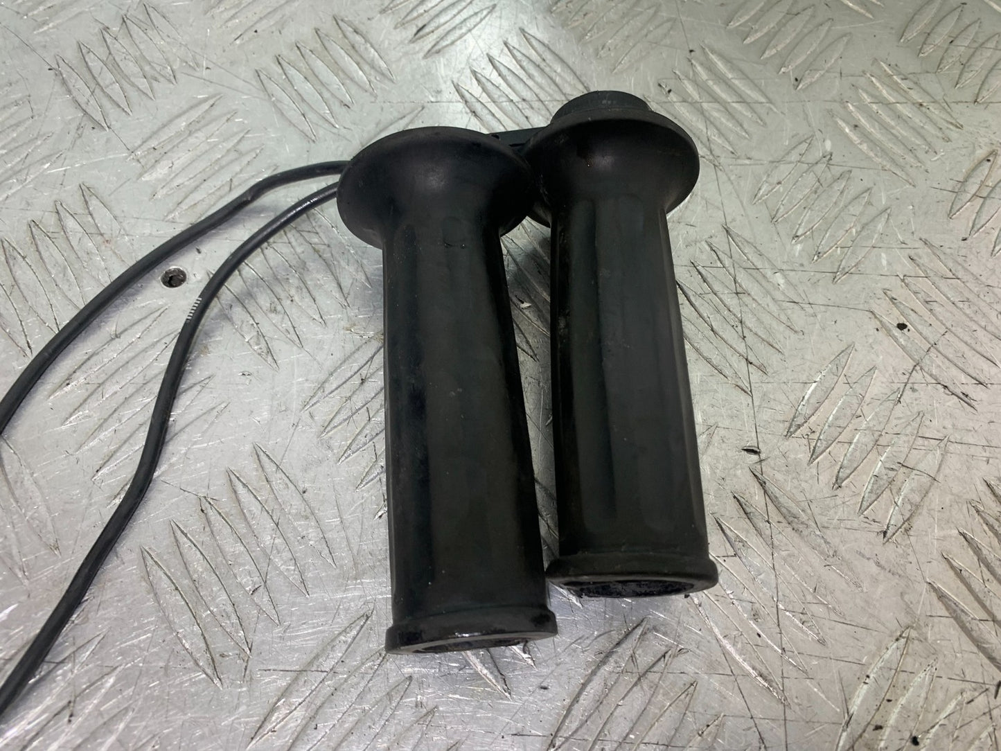 TRIUMPH 1050 SPRINT GT HEATED GRIPS YEAR 2010-2016 (CMB1250)