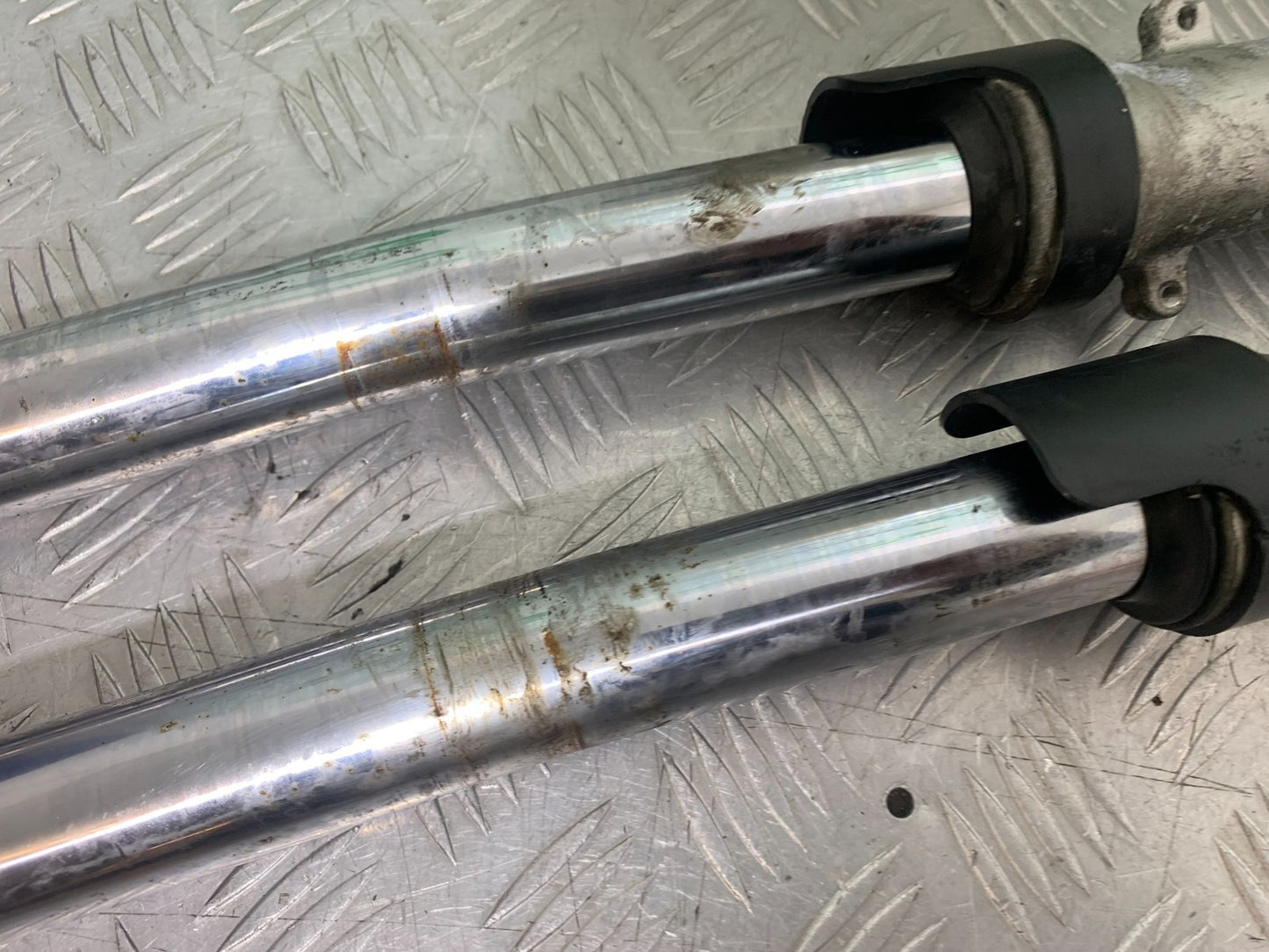 HONDA VFR800 PRE V-TEC FORKS (BENT)  YEAR 1998-2001 (CMB1233)