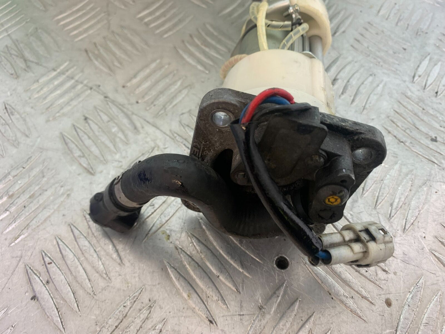 KTM 990 SUPERMOTO T PETROL PUMP YEAR 2010-2011  (CMB1127)