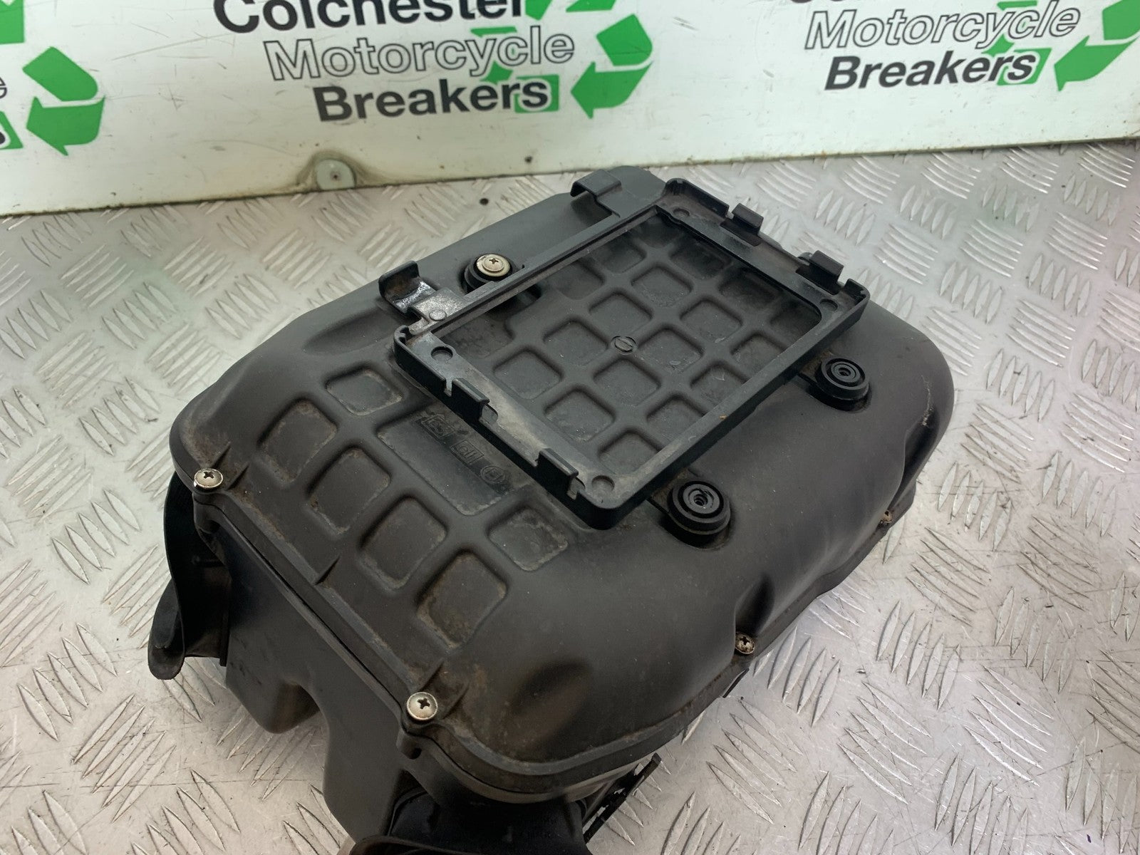 APRILIA TUONO 1000 V4R  AIRBOX   YEAR 2011-13  (CMB1316)
