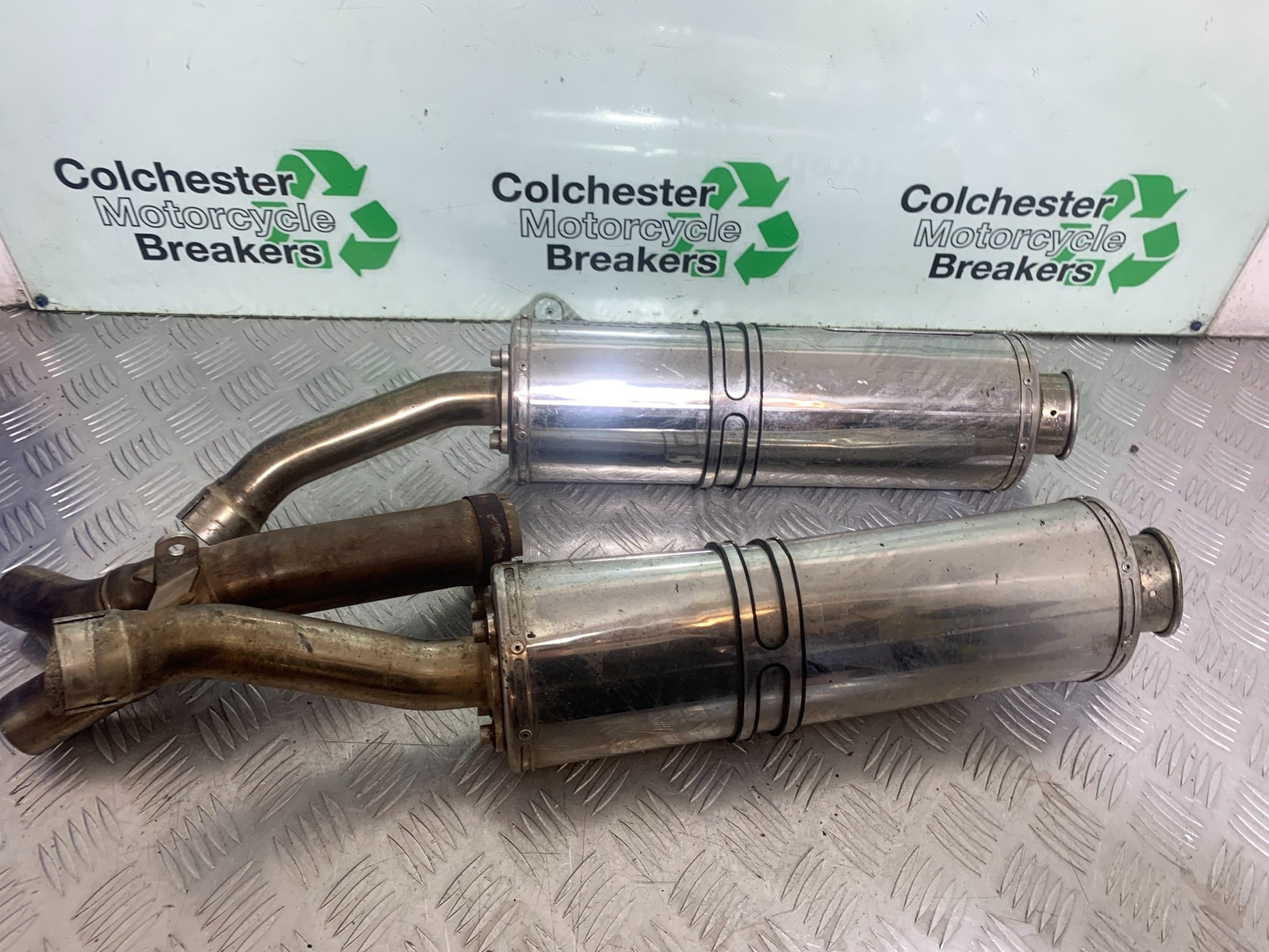 YAMAHA YZF R1 DEVIL SILENCERS AND LINK PIPE  YEAR 2004-2006 (CMB1155)