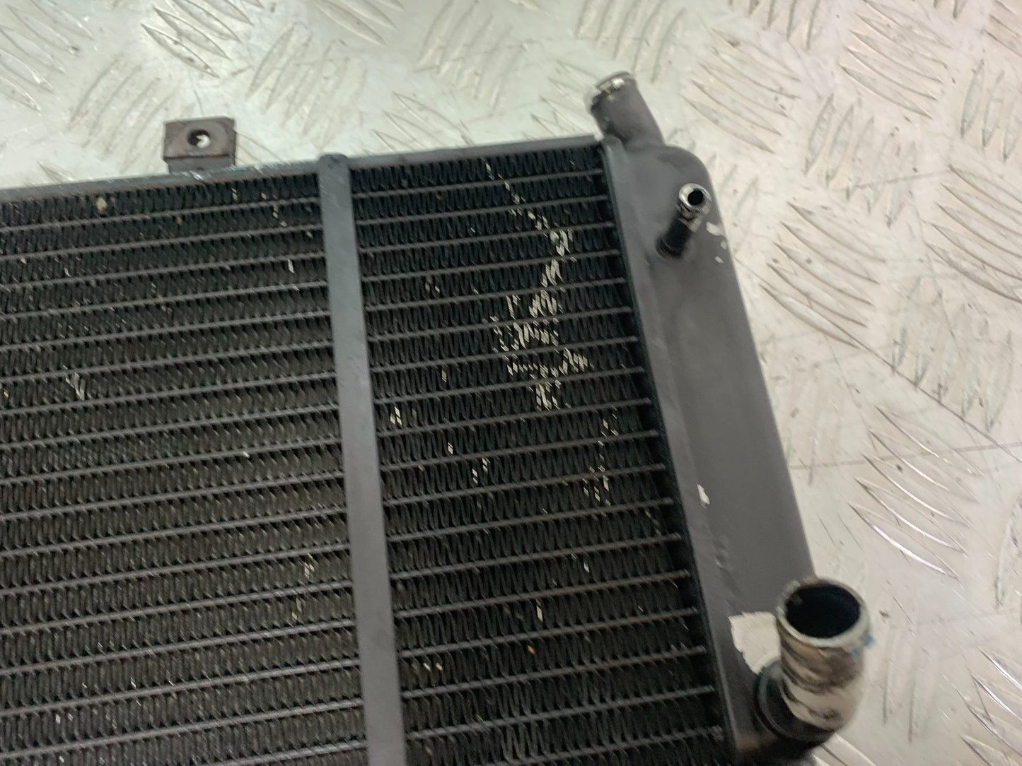 TRIUMPH 1050 SPRINT ST RADIATOR  2003-2011 (CMB1285)