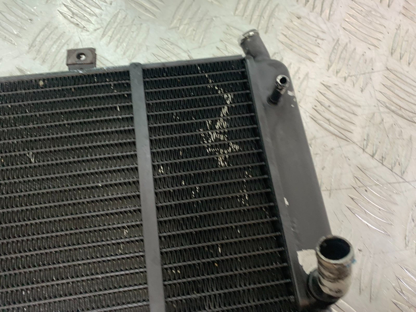 TRIUMPH 1050 SPRINT ST RADIATOR  2003-2011 (CMB1285)