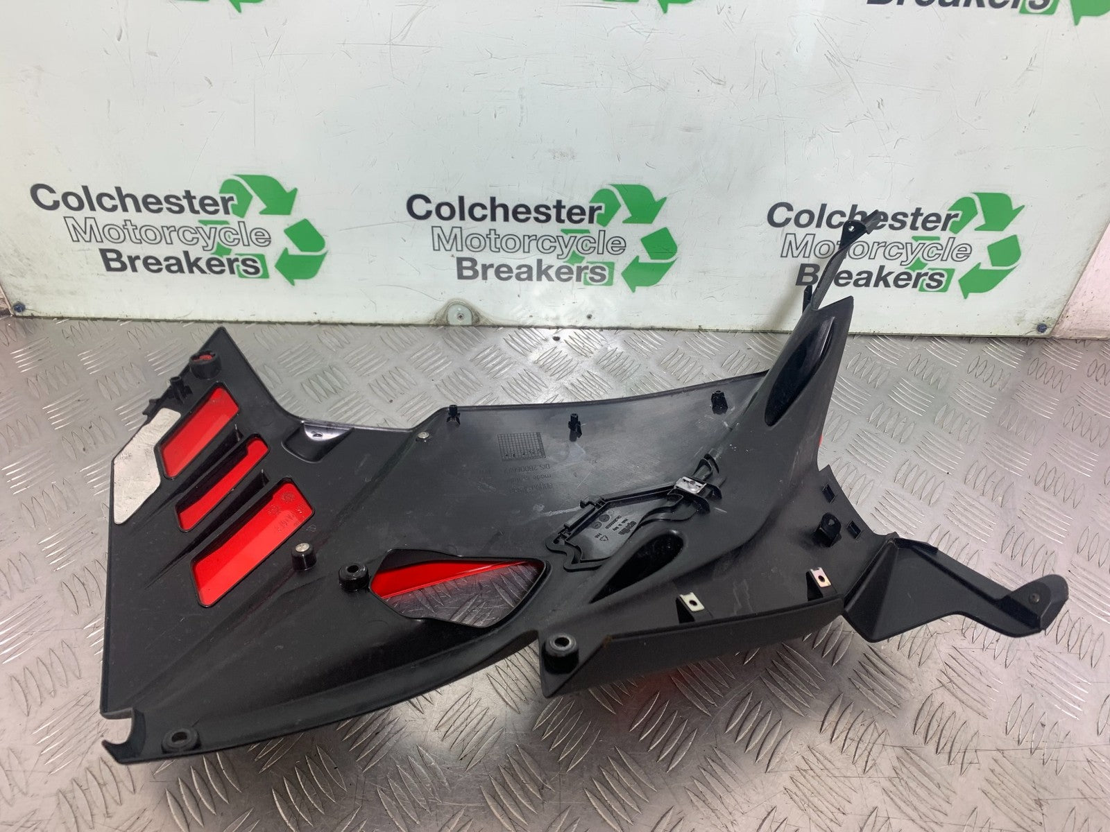 APRILIA RS660 RS 660 RIGHT FAIRING PANEL   YEAR 2020-2024 (CMB1202)