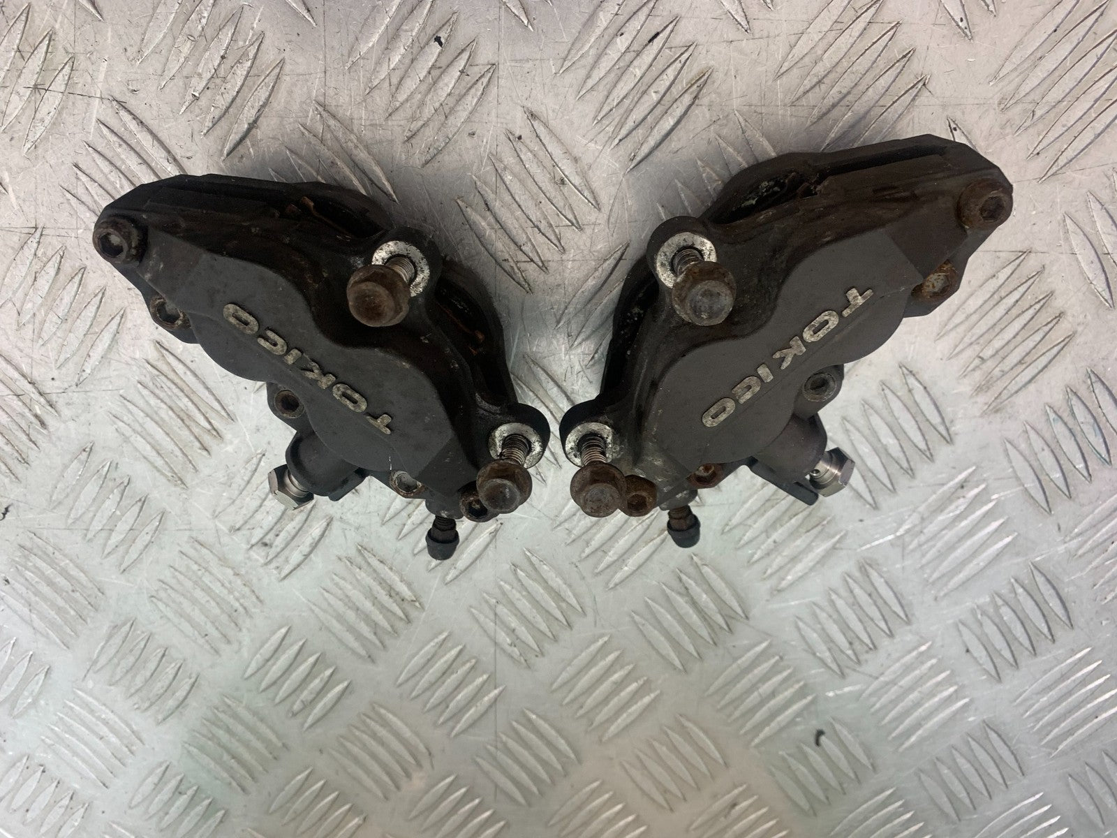 SUZUKI GSXR600 GSXR 600 K1 K2 K3 FRONT BRAKE CALIPERS 1999-03 (CMB1284)