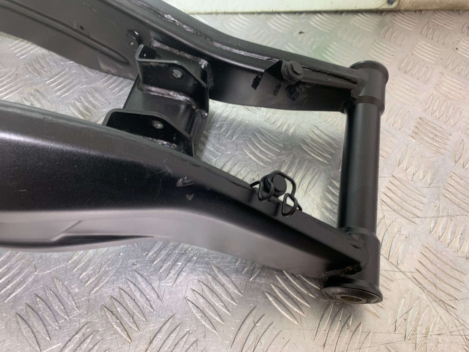 TRIUMPH TRIDENT 660 SWINGARM  YEAR 2021-2024 (CMB1295)