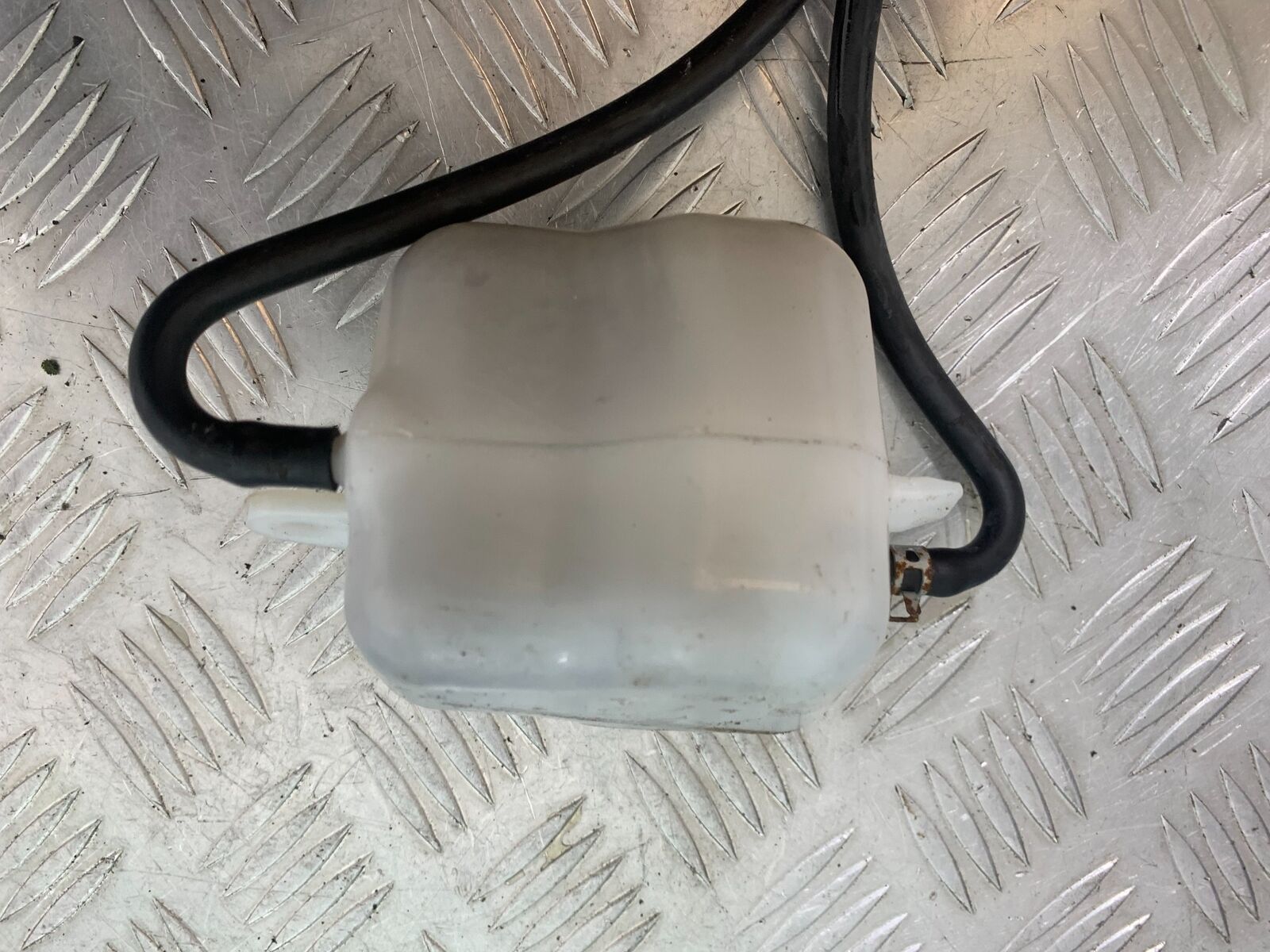 SUZUKI AN400 AN 400 BURGMAN COOLANT BOTTLE  YEAR 2017-2024 (CMB1118)