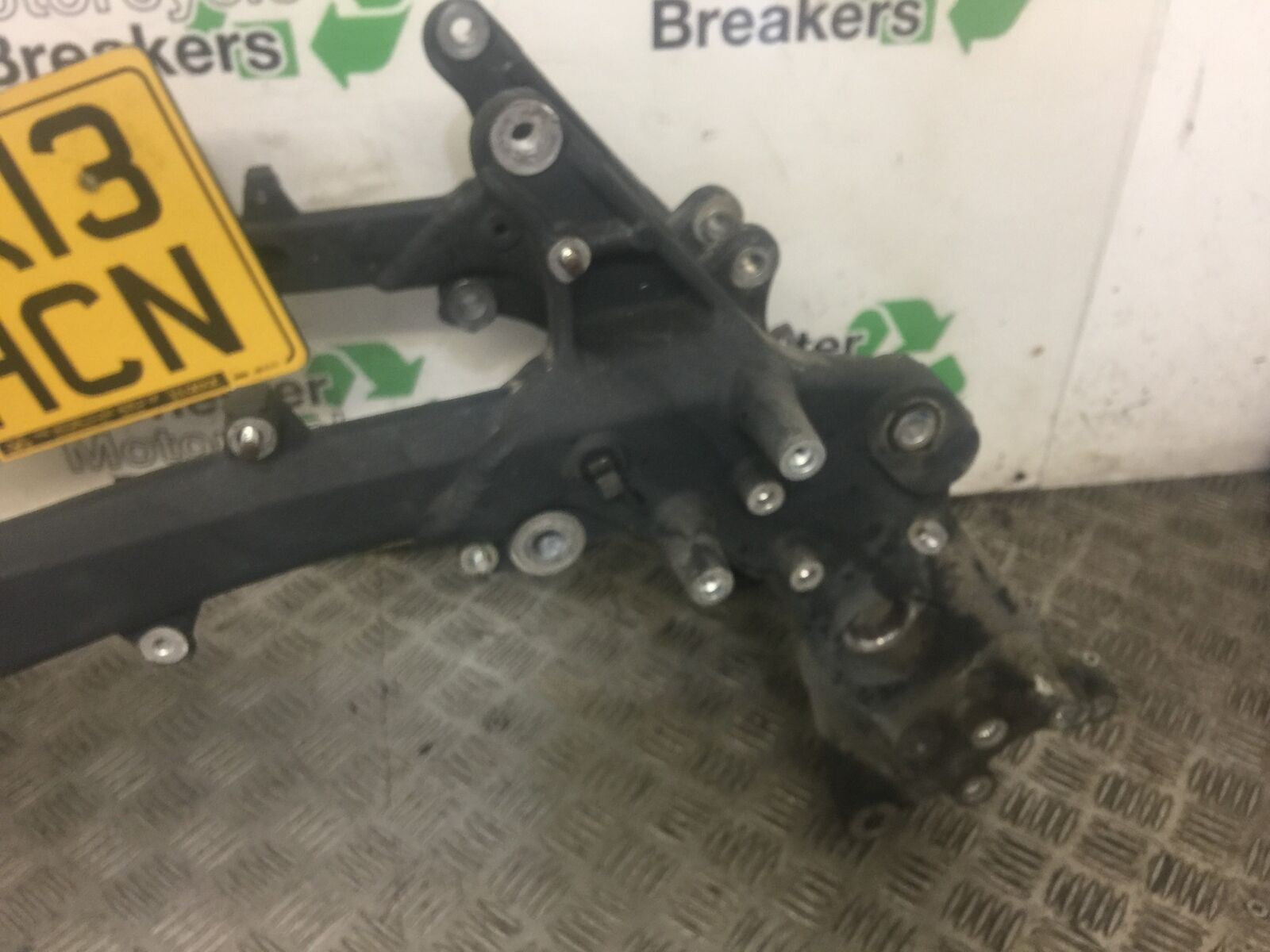 TRIUMPH TROPHY 1215 SE FRAME REG LOG BOOK  YEAR 2012-2017 (STOCK 567)