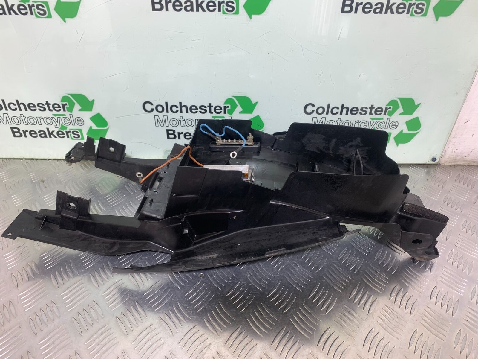 SUZUKI DL 650 V-STROM UNDERTRAY  YEAR 2016 (STOCK 996)