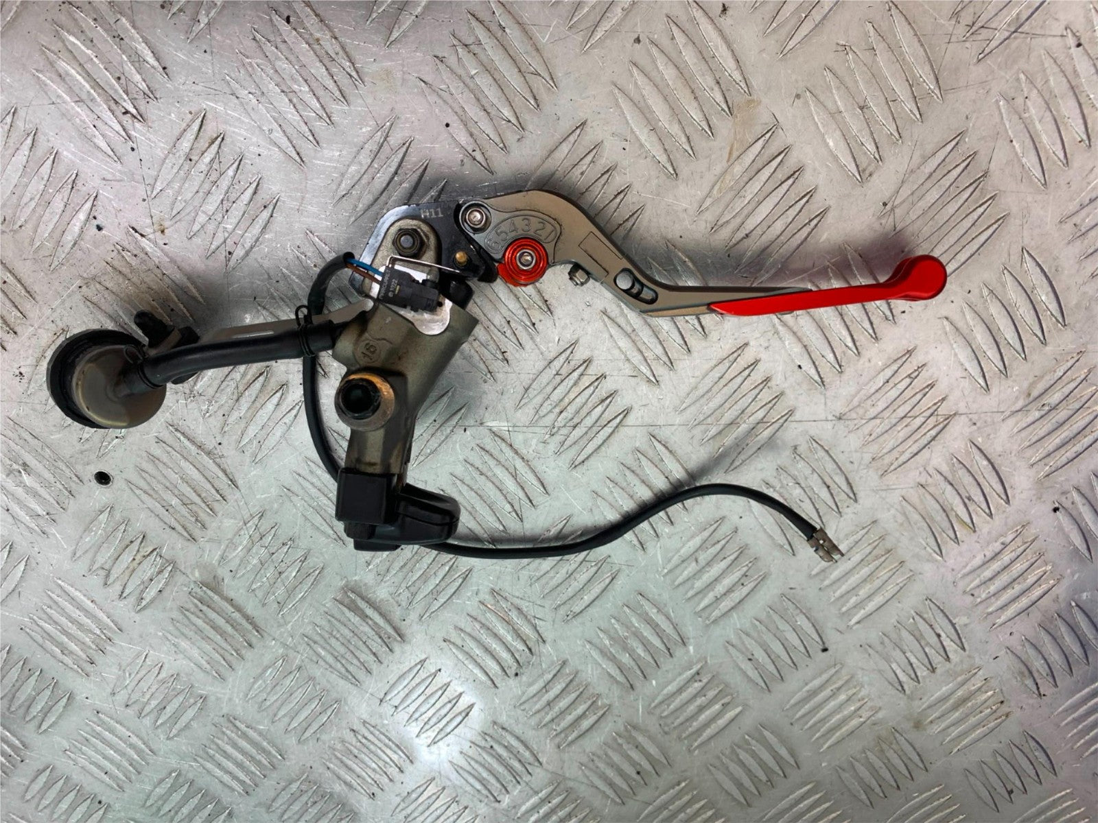 DUCATI 1299 PANIGALE FRONT BRAKE MASTER CYLINDER  YEAR 2016 (CMB 1187)