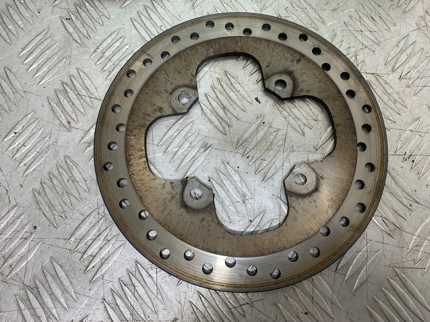 TRIUMPH 1050 SPRINT ST REAR BRAKE DISC  YEAR 2004-2007 (CMB1197)