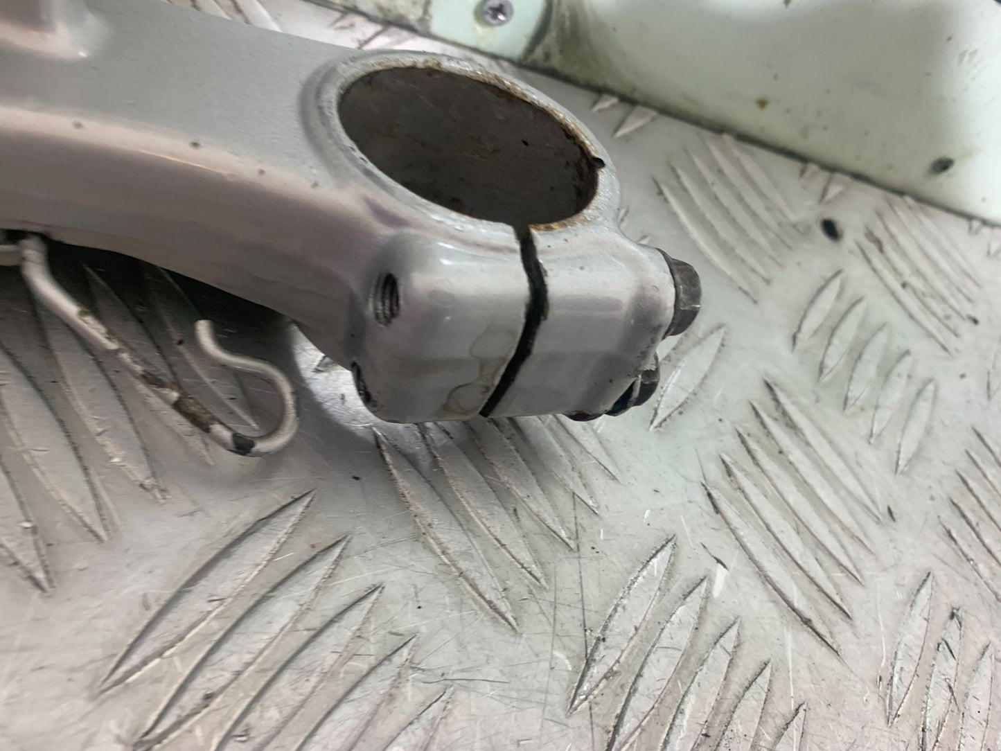 SUZUKI GSX750 INAZUMA BOTTOM YOKE   YEAR 1998-2003 (CMB1308)