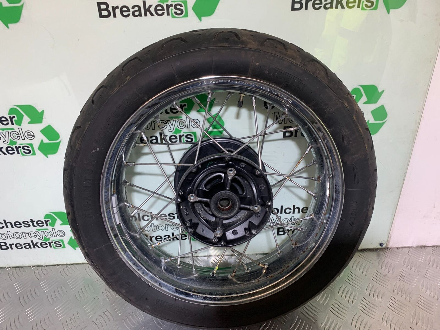 TRIUMPH BONNEVILLE T100 REAR WHEEL   YEAR 2017-2021 (CMB1084)