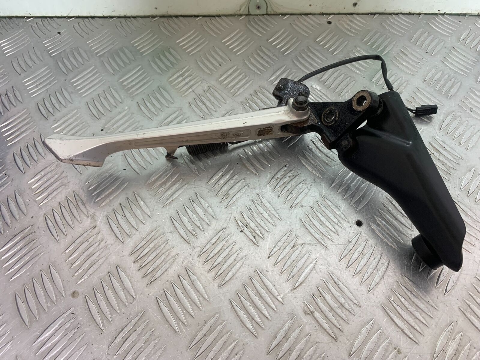 TRIUMPH TIGER 800 SIDE STAND  YEAR 2011-2014 (CMB1113)