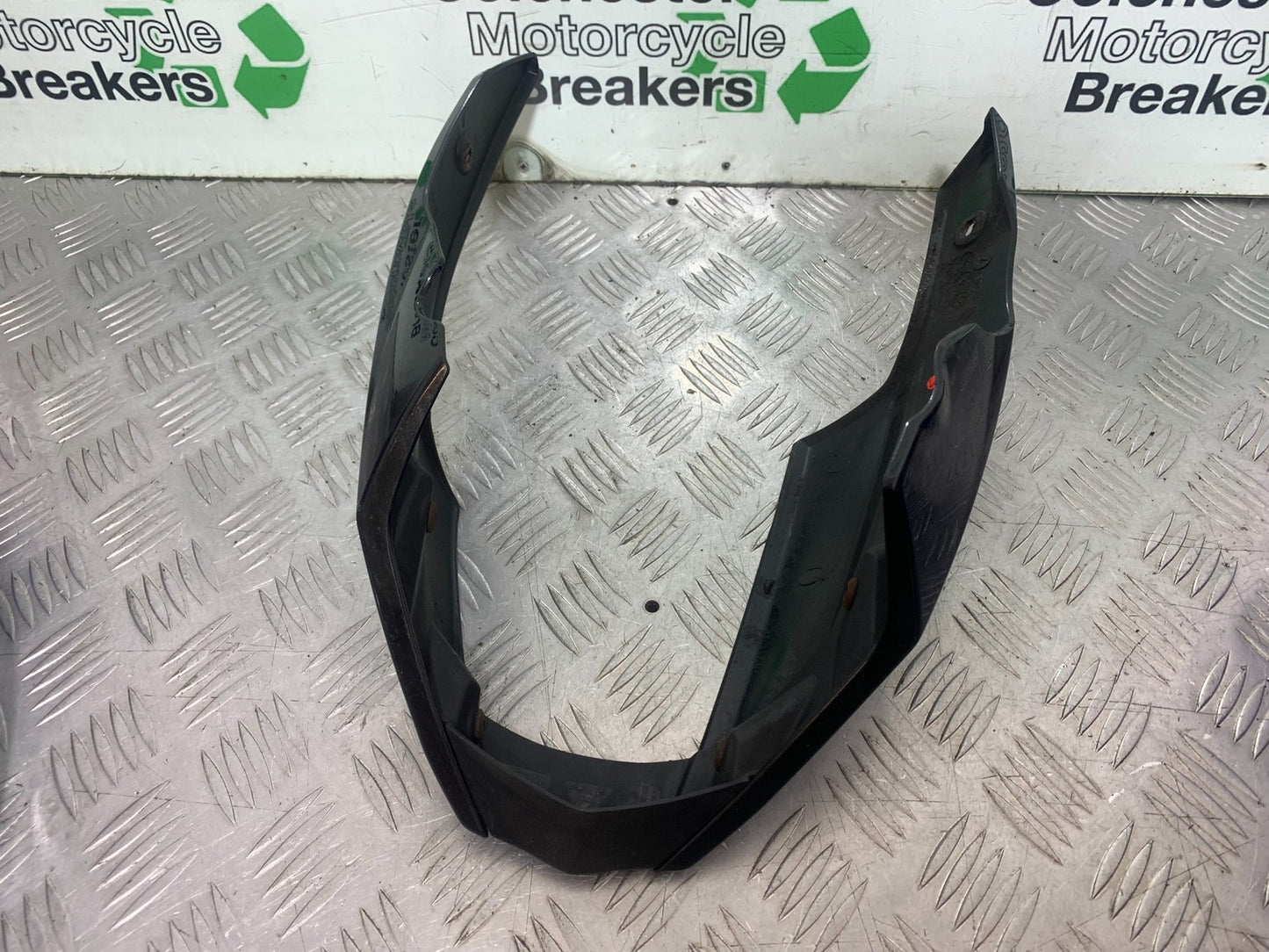 TRIUMPH 675 STREET TRIPLE BELLYPAN   2013-2016 (CMB1186)