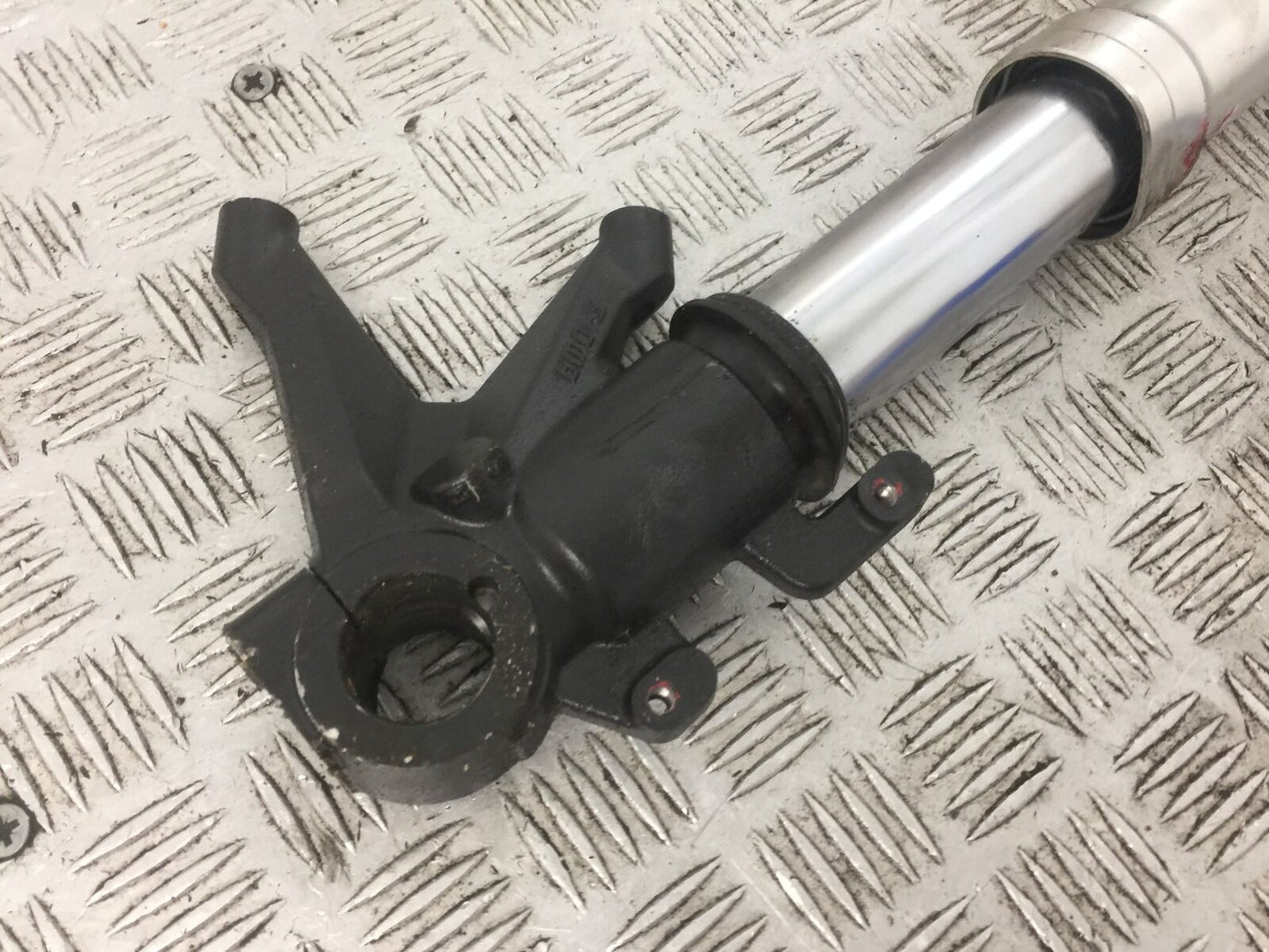 DUCATI 696 MONSTER RIGHT FORK (DAMAGED)  YEAR 2008 (STOCK 768)