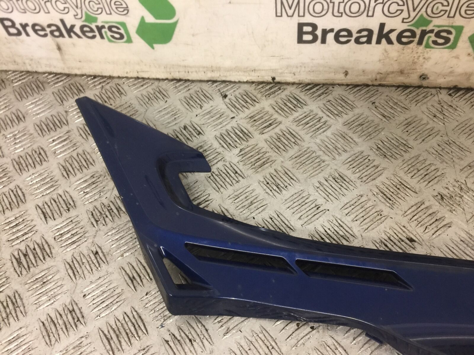 HONDA CB650 F CB 650 FA-H LEFT SEAT PANEL YEAR 2017-2019 (STOCK 710)