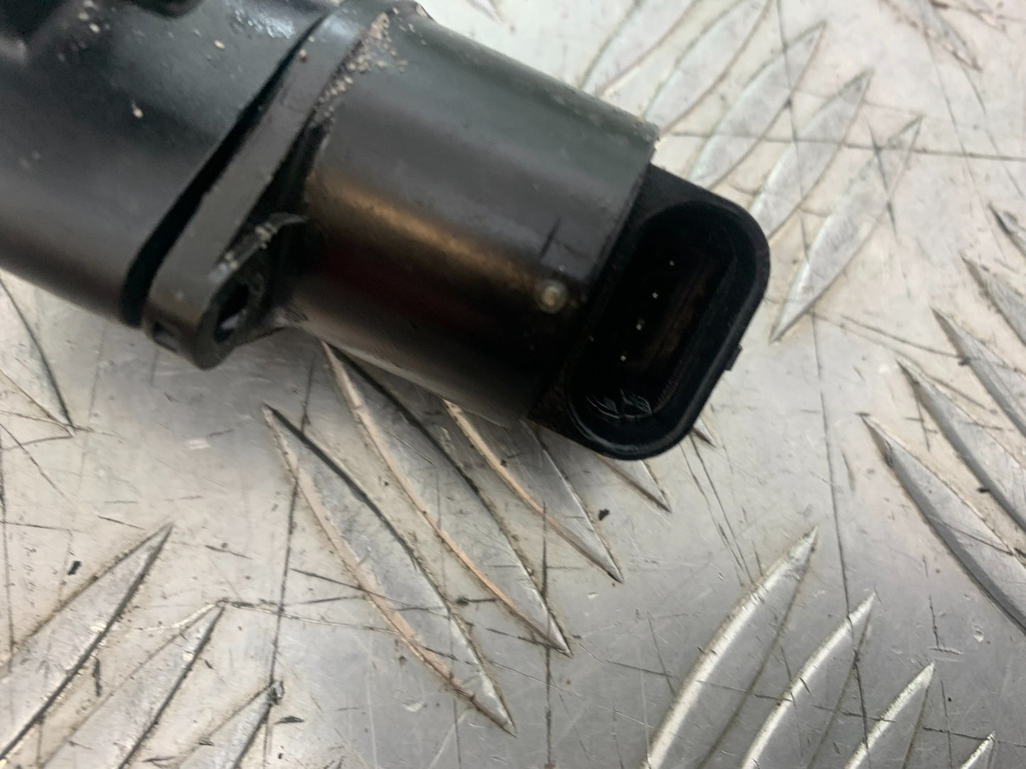 APRILIA RSV1000 R FACTORY MILLE AIR VALVE   2004-09 (CMB1203)