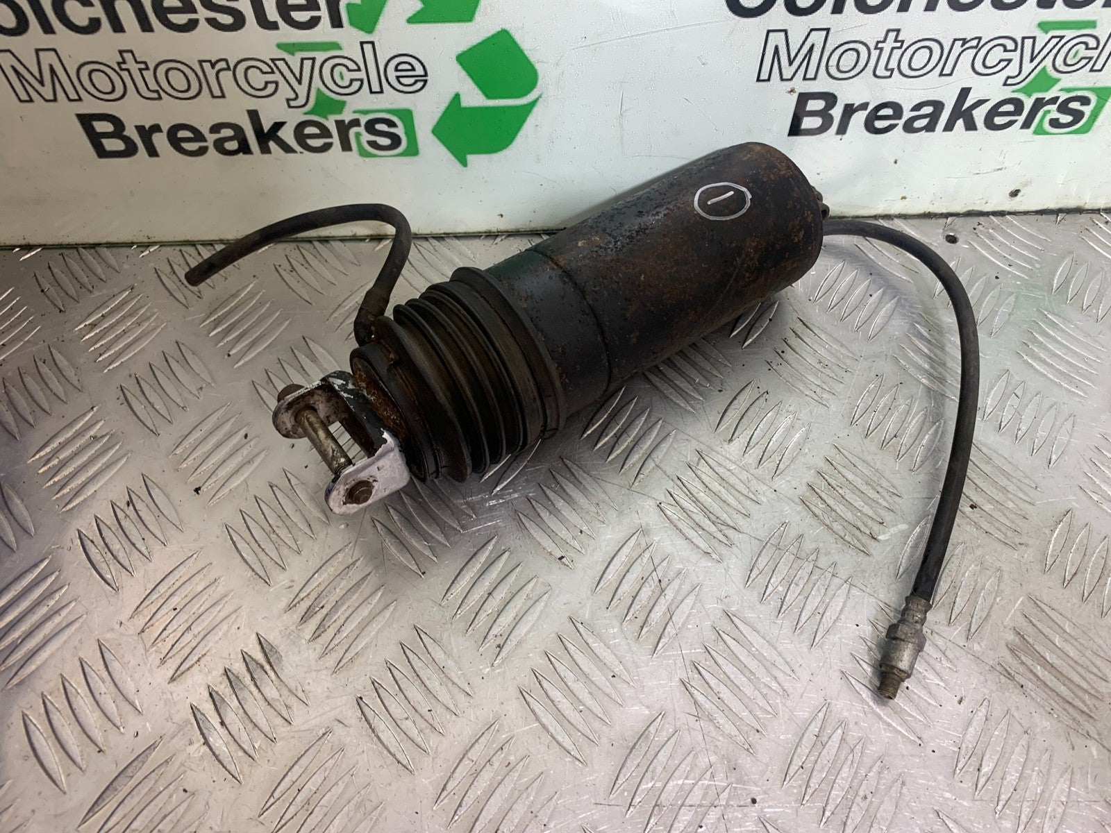 HONDA GL500 GL 500 SILVERWING REAR SHOCK  YEAR 1981-82  (CMB1168)