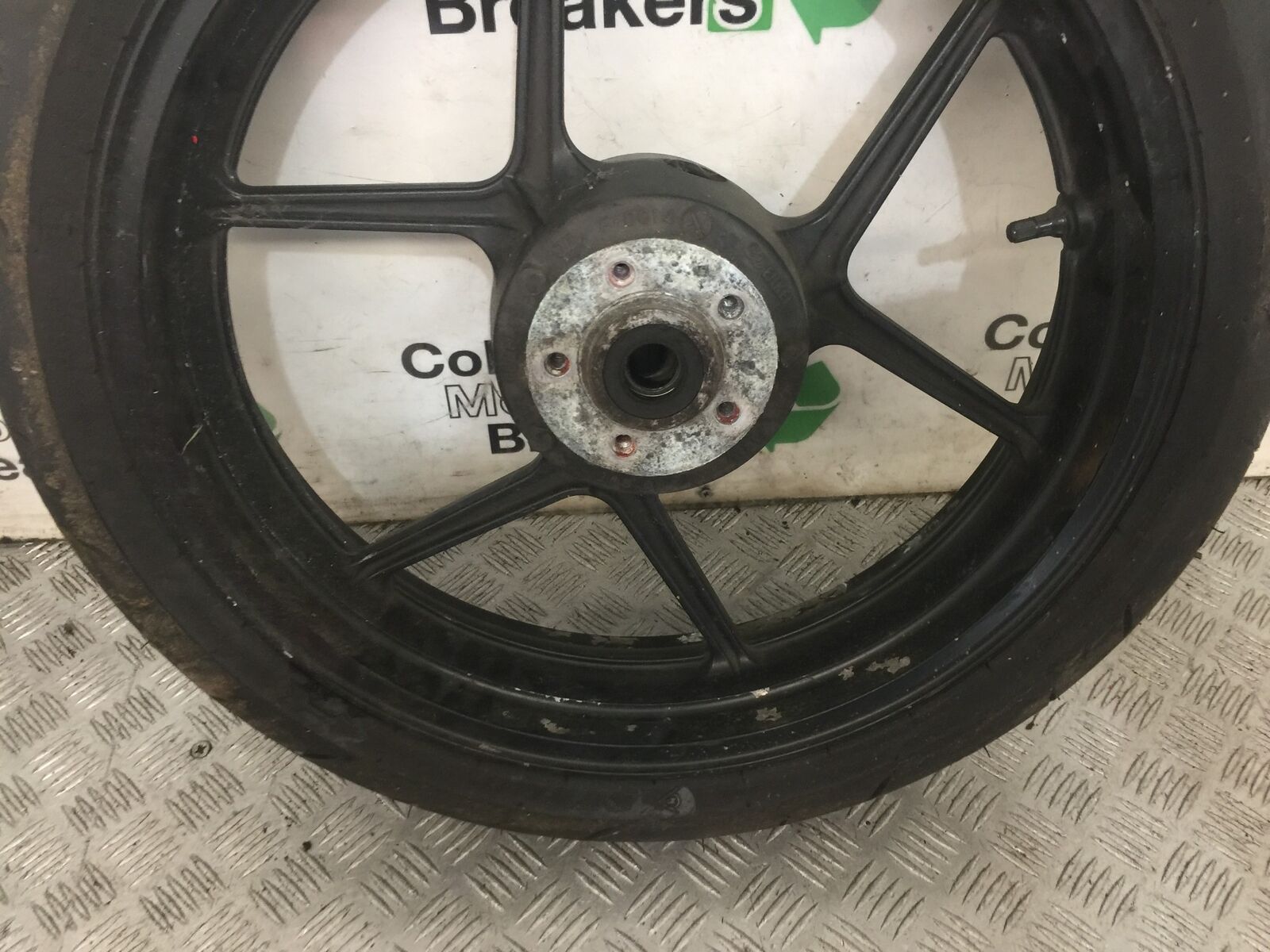 KAWASAKI Z750 Z 750 FRONT WHEEL  YEAR 2004-2006  (STOCK 871)