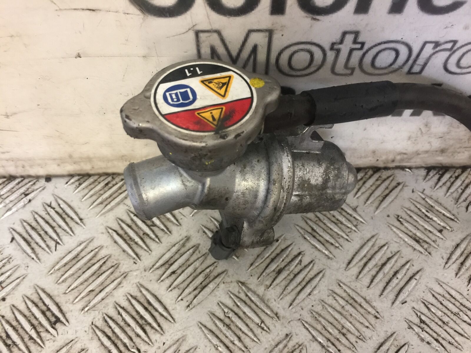 HONDA CB1000R CB 1000 R THERMOSTAT  YEAR 2008-2016 (STOCK 715)