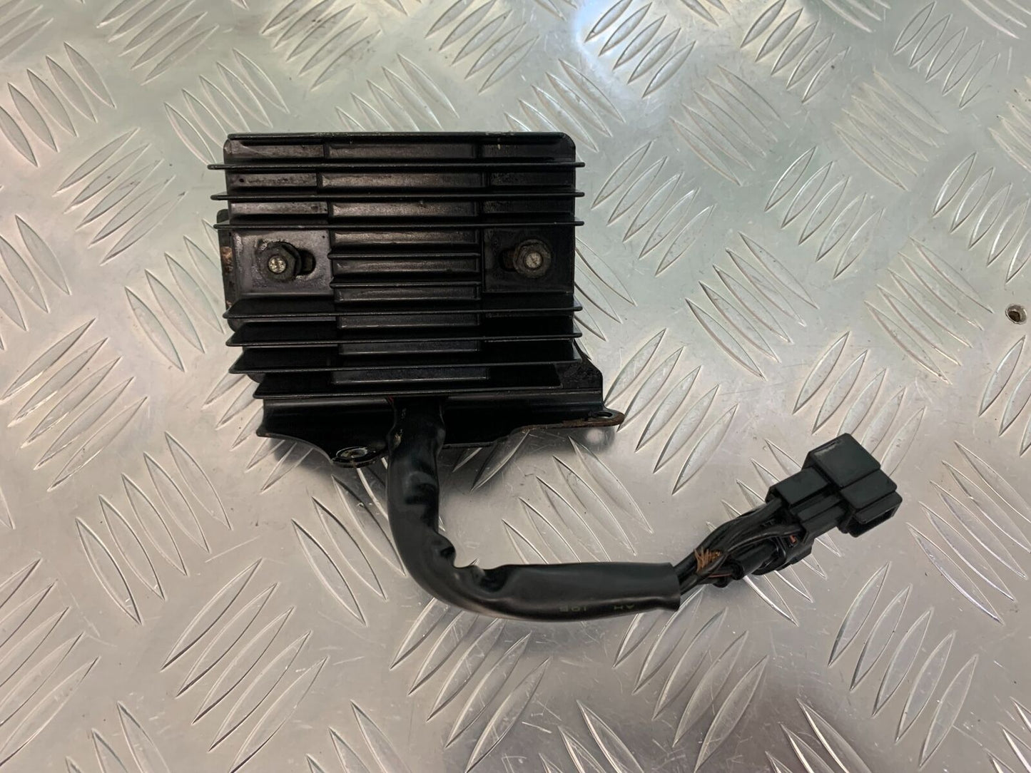 SUZUKI GSX1250 GSX 1250 FA REGULATOR   YEAR 2010-2014 (STOCK 935)