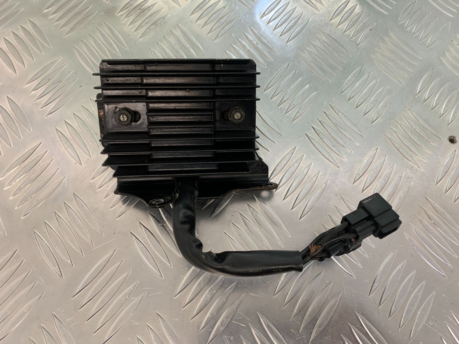 SUZUKI GSX1250 GSX 1250 FA REGULATOR   YEAR 2010-2014 (STOCK 935)