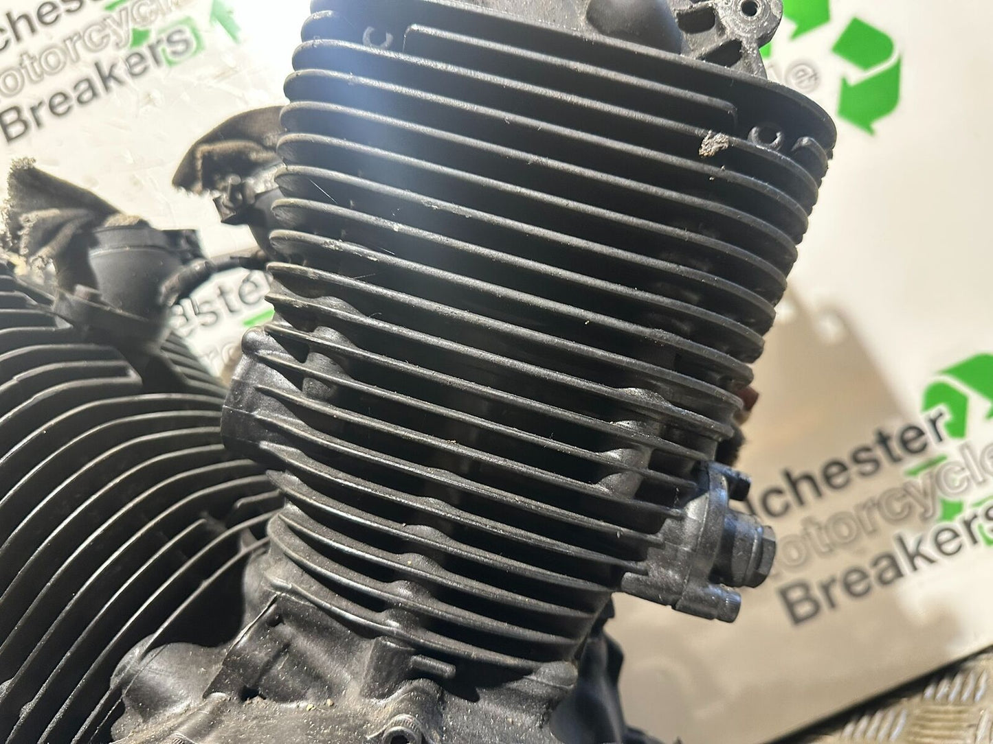 YAMAHA XV535 XV 535 VIRAGO ENGINE YEAR 1994-02 (CMB1044)