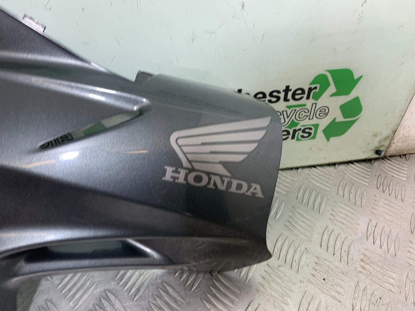 HONDA CBF600 CBF 600 LEFT FAIRING  YEAR 2004-07  (CMB1305)