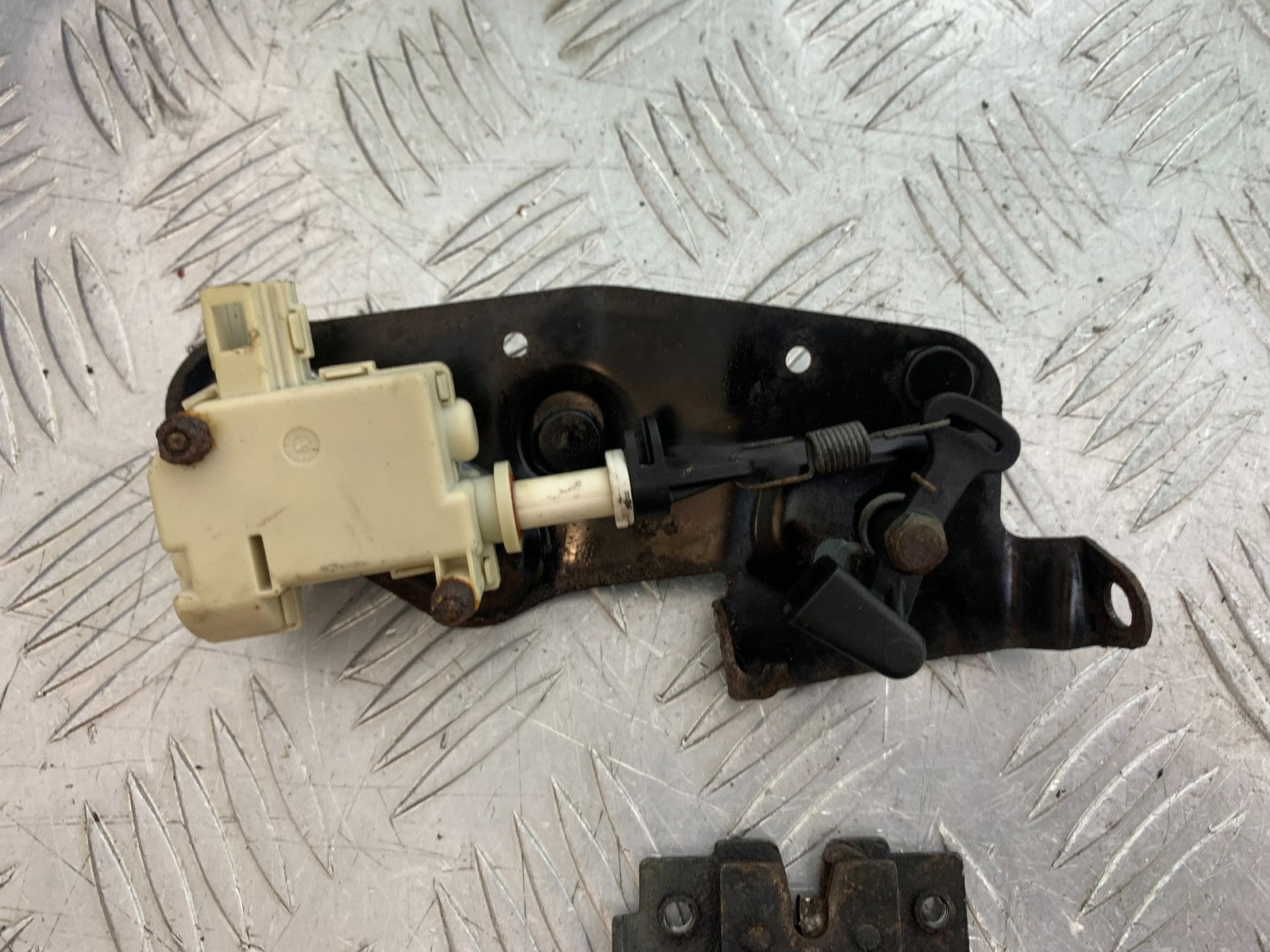 PIAGGIO VESPA GT125 L SEAT CATCH  YEAR 2003 (CMB1300)