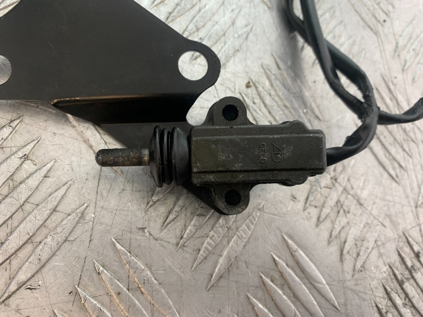 TRIUMPH 1050 SPEED TRIPLE SIDE STAND SWITCH  YEAR 2005-2007 (CMB1322)