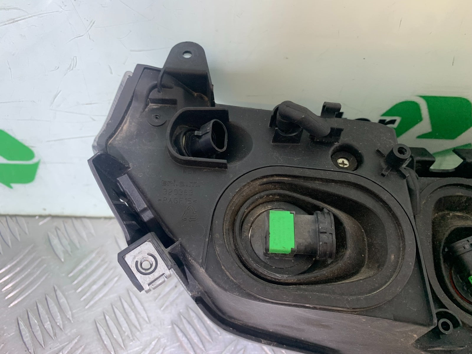 APRILIA RSV4 FACTORY HEADLIGHT   YEAR 2009-2012 (CMB1224)