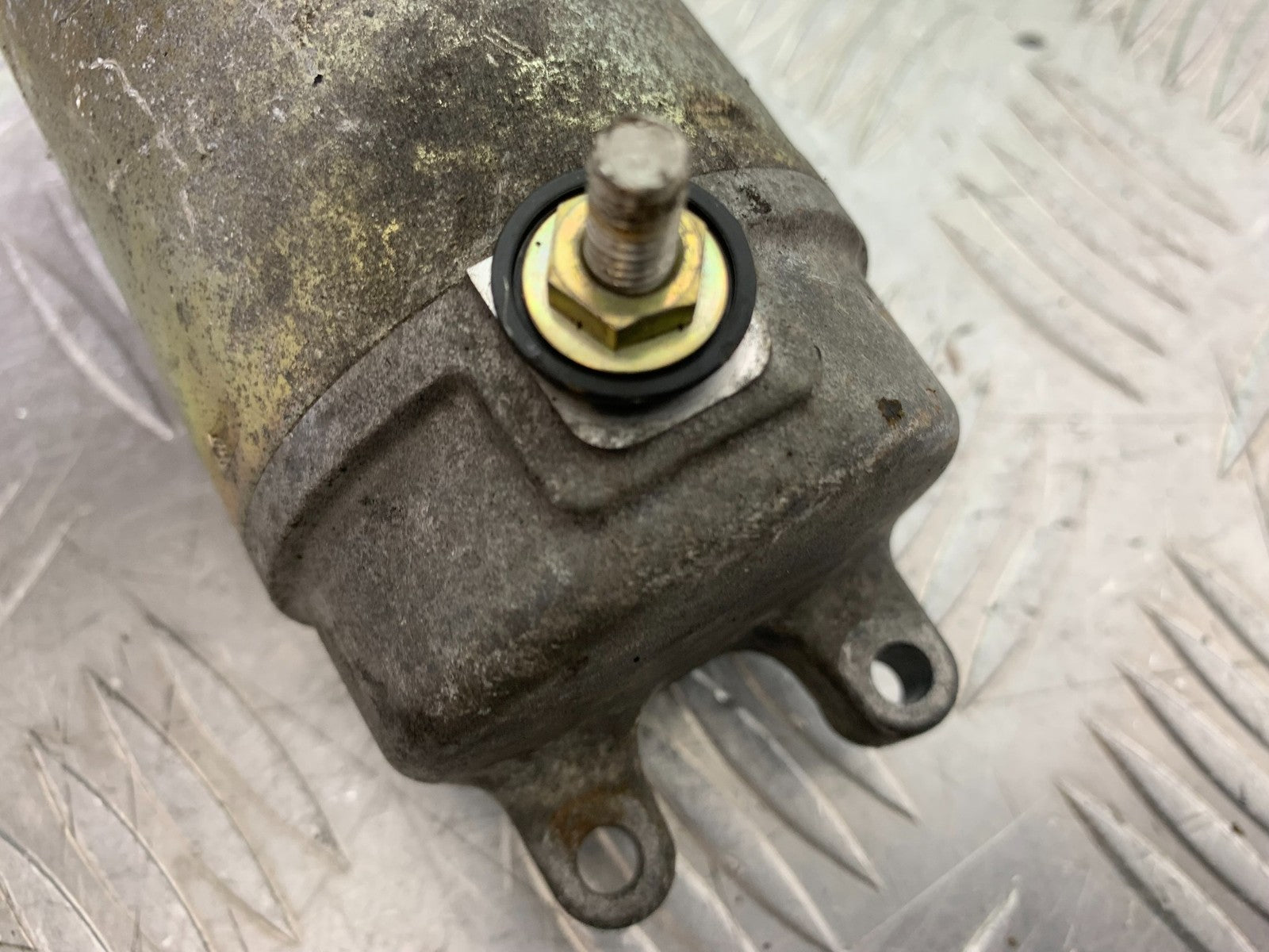 TRIUMPH 955i SPRINT ST STARTER MOTOR   YEAR 1999-04 (CMB1230)
