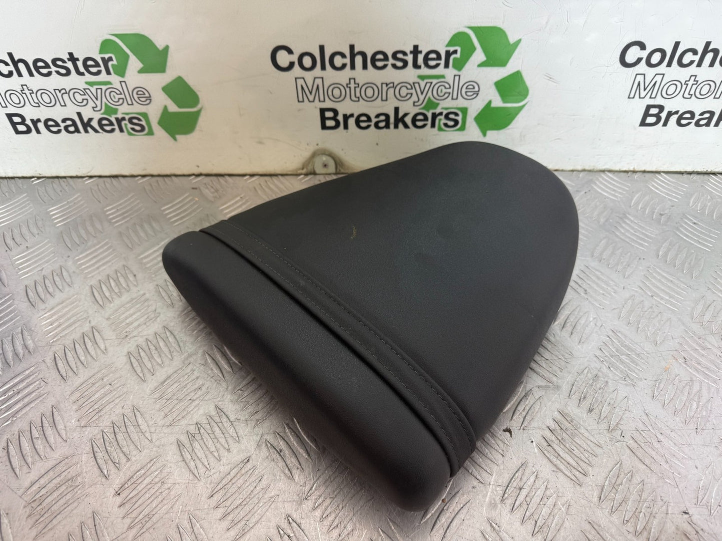 SUZUKI GSXR600 GSXR750 GSXR 600 750 SRAD REAR SEAT YEAR 1997-2000
