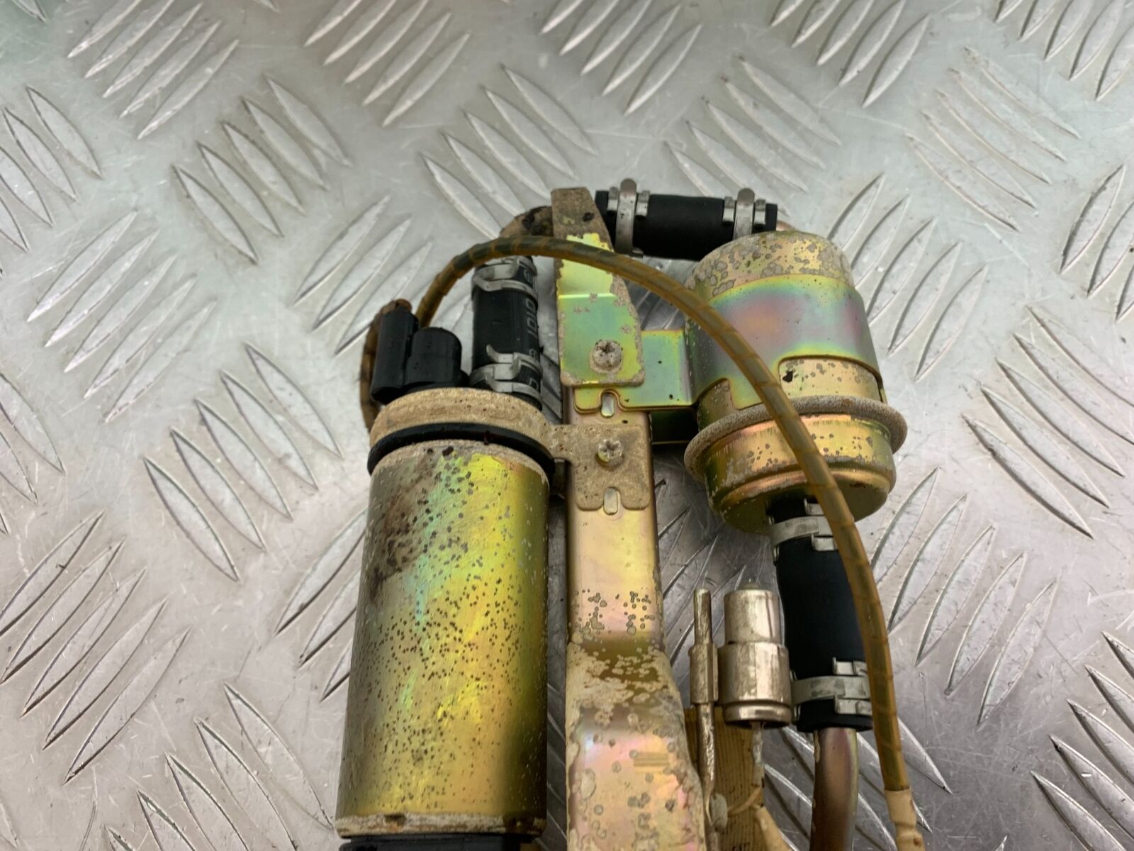 KAWASAKI ZX12R ZX12 R PETROL PUMP  YEAR 2000-01 (CMB1038)