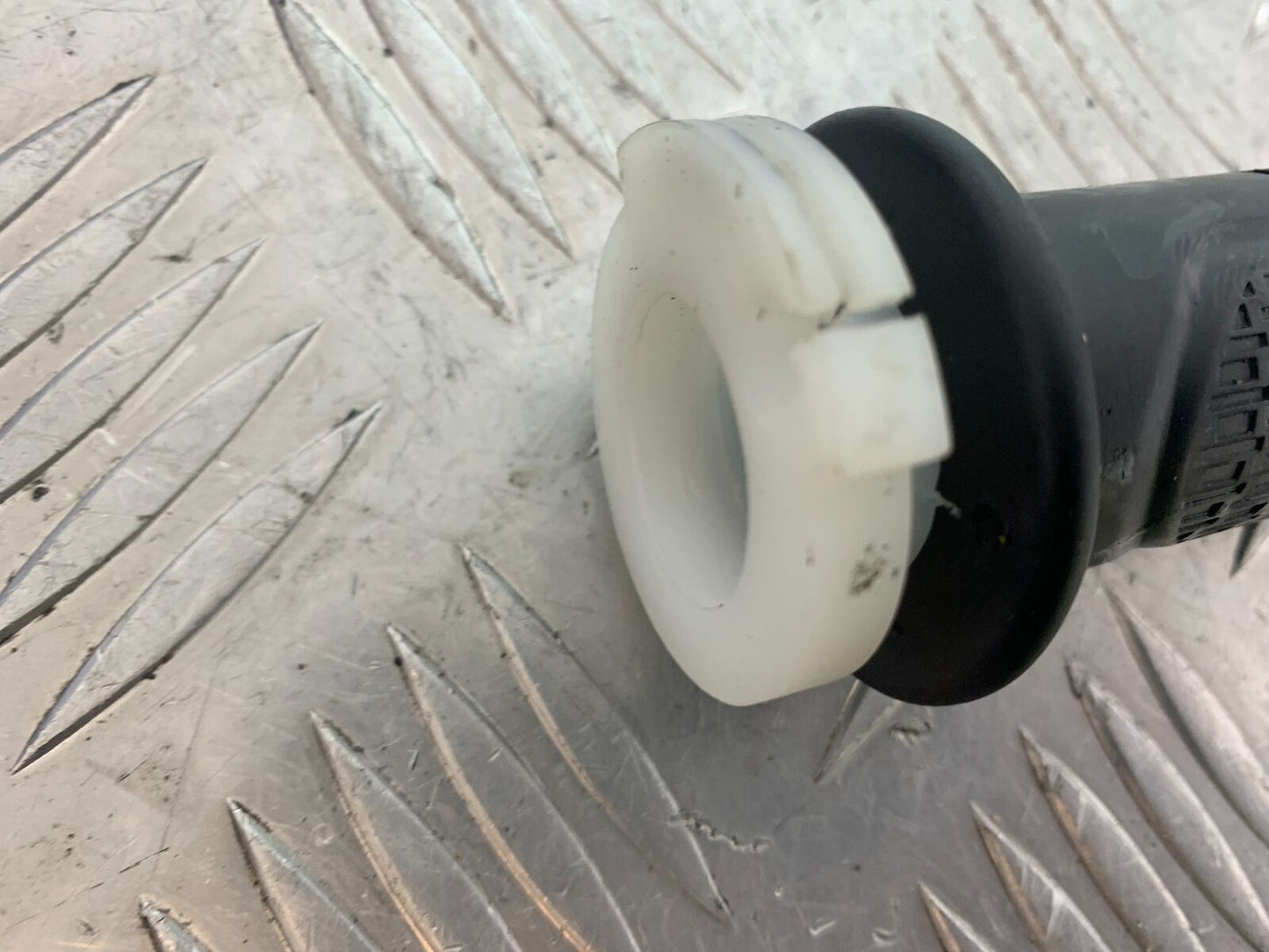 BENELLI TORNADO TNT 125 THROTTLE TWIST GRIP   YEAR 2024 (CMB1090)