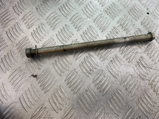 TRIUMPH TIGER 800 XRT SWINGARM SPINDLE  2018-2020 (CMB1193)