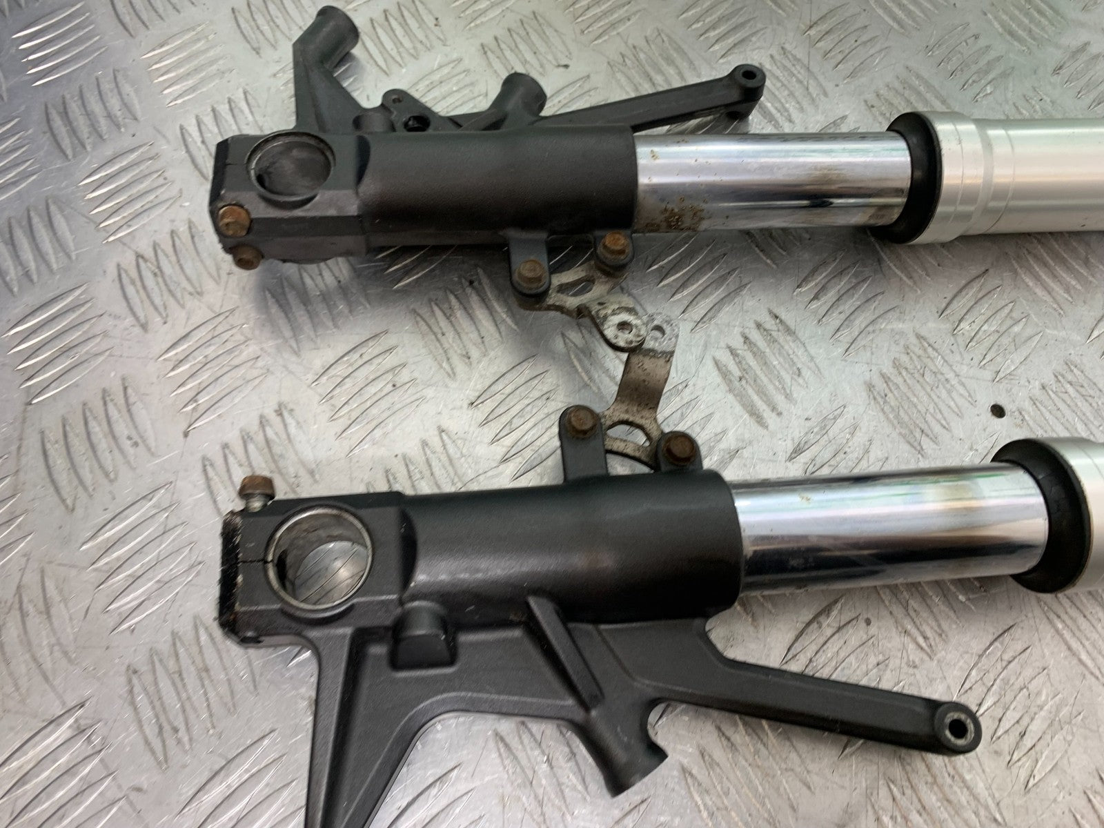 KAWASAKI GTR1400 GTR 1400 FORKS   YEAR 2007-2009 (CMB1306)