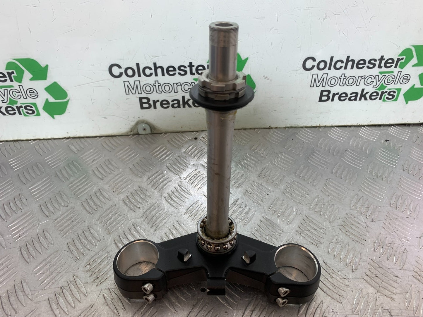 TRIUMPH TRIDENT 660 BOTTOM YOKE  YEAR 2021-2024 (CMB1295)
