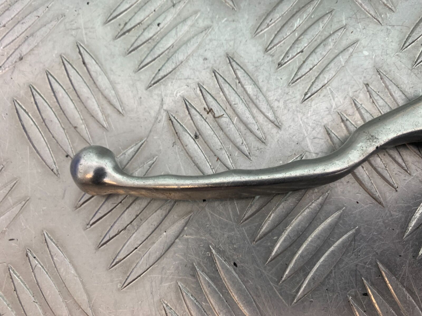 YAMAHA XV535 XV 535 VIRAGO CLUTCH LEVER AND BRACKET   YEAR 1994-02 (CMB1044)