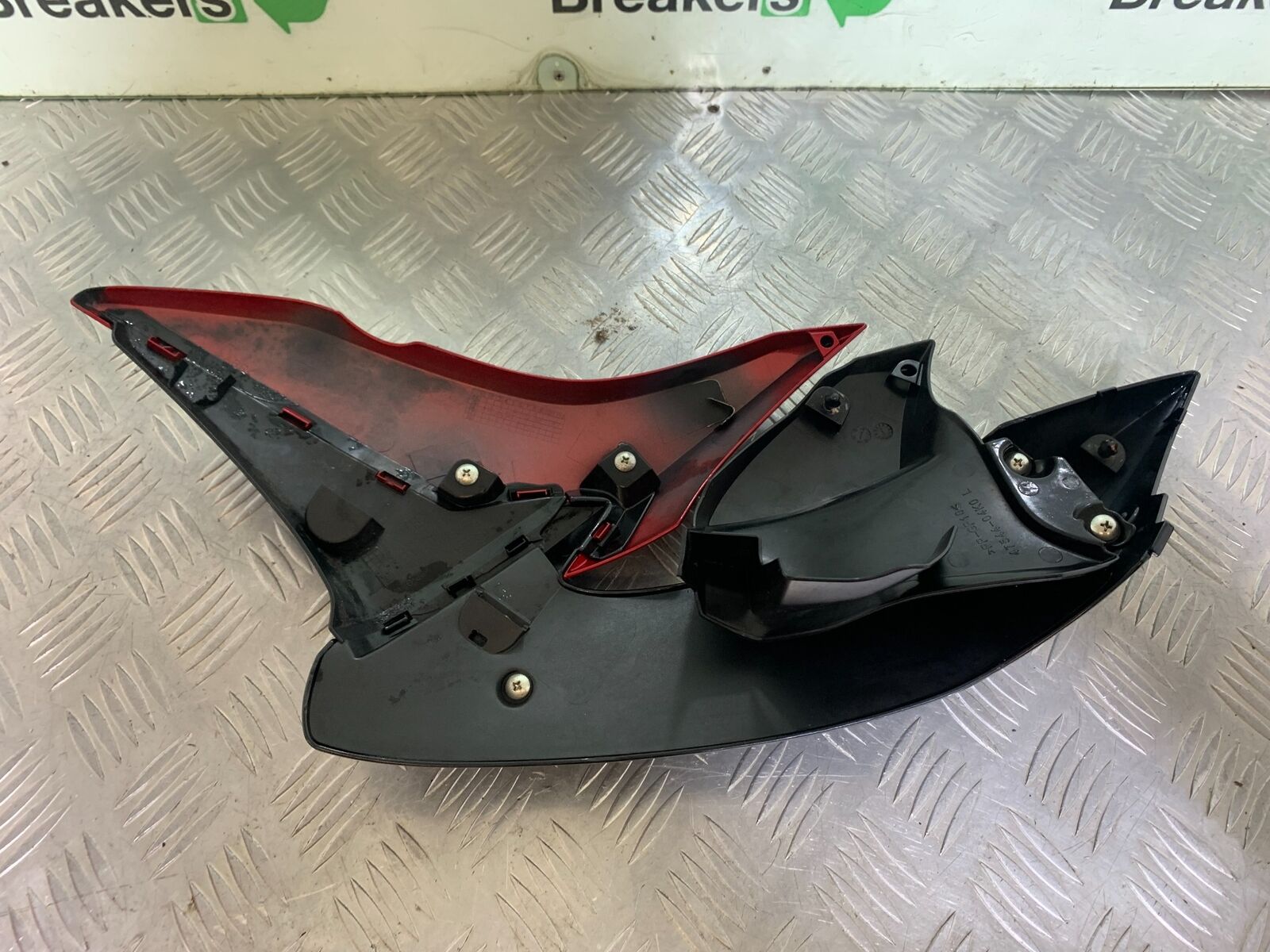 SUZUKI GSX S 1000 GSX-S 1000 LEFT FAIRING PANEL  YEAR 2016-2019 (CMB1082)